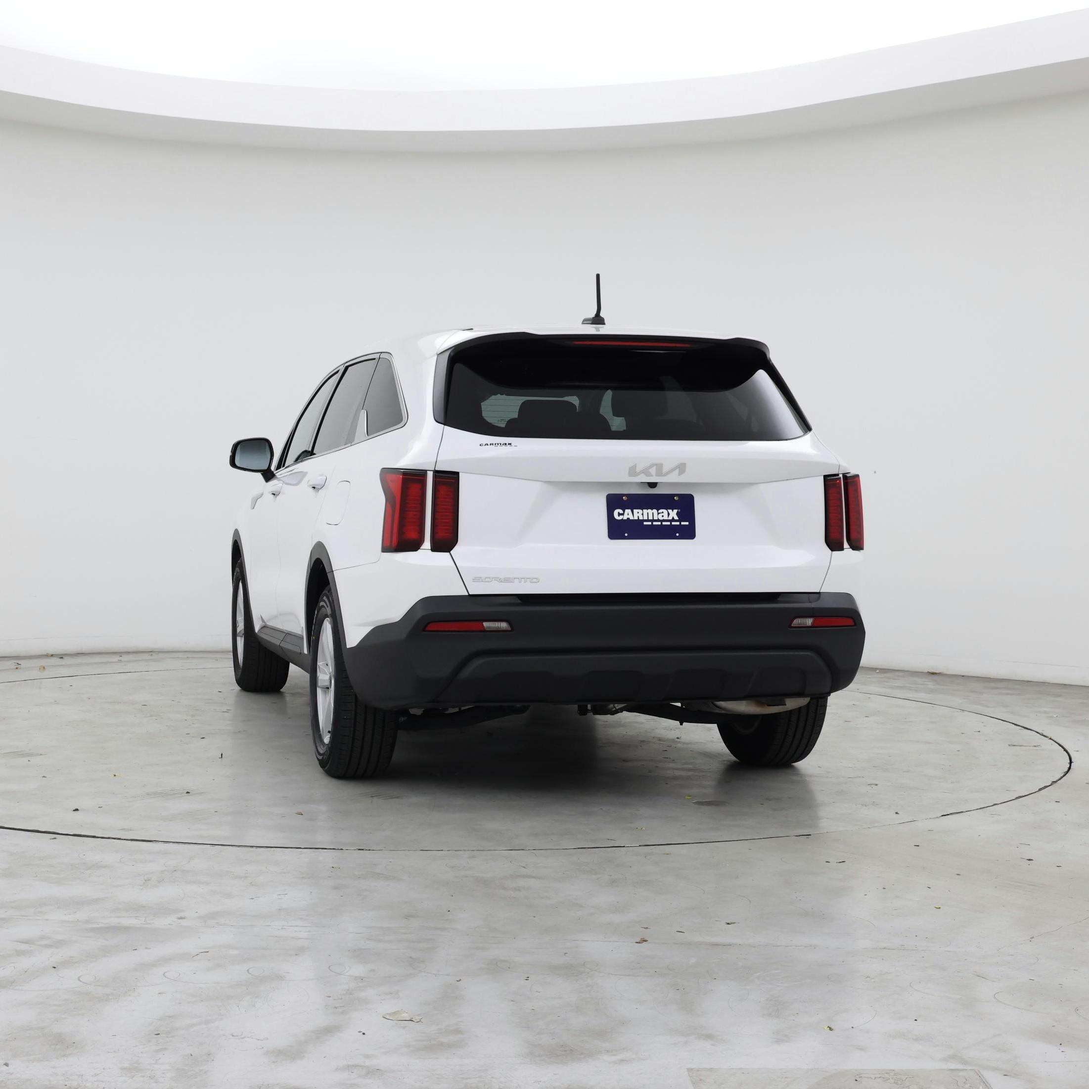 Thumbnail: 2023 Kia Sorento - 6