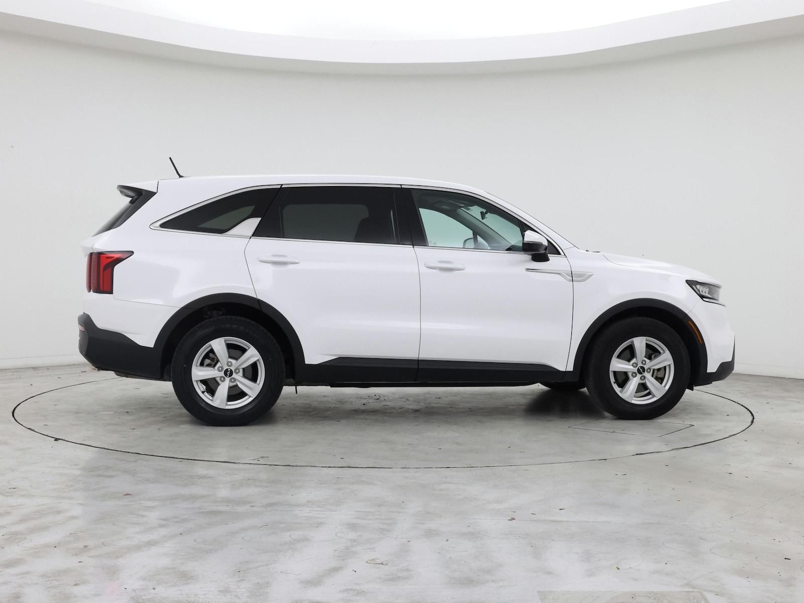 2023 Kia Sorento LX - Photo 8