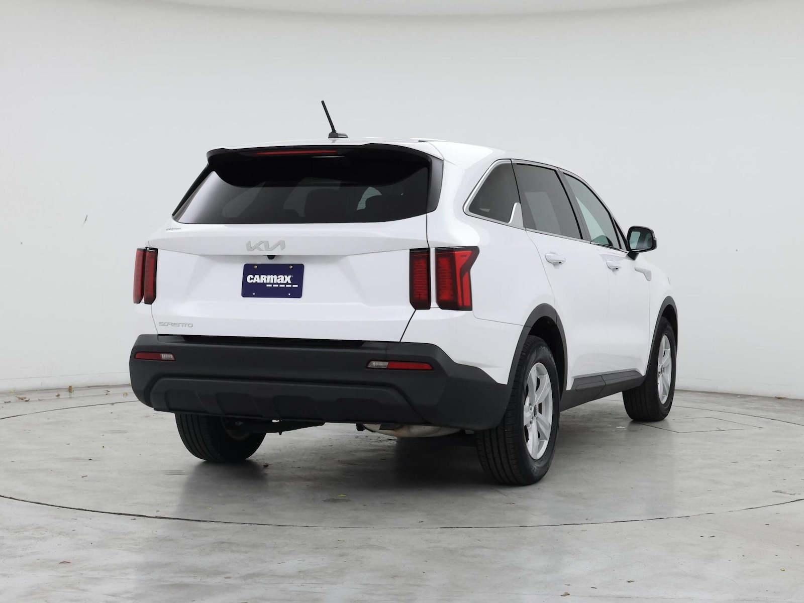 2023 Kia Sorento LX - Photo 9