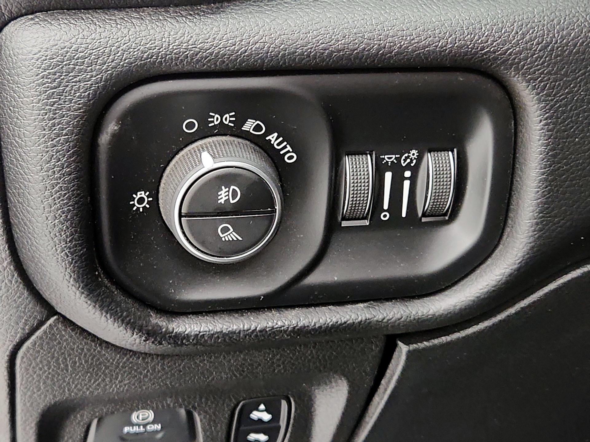 Thumbnail: 2019 RAM 1500 - 13