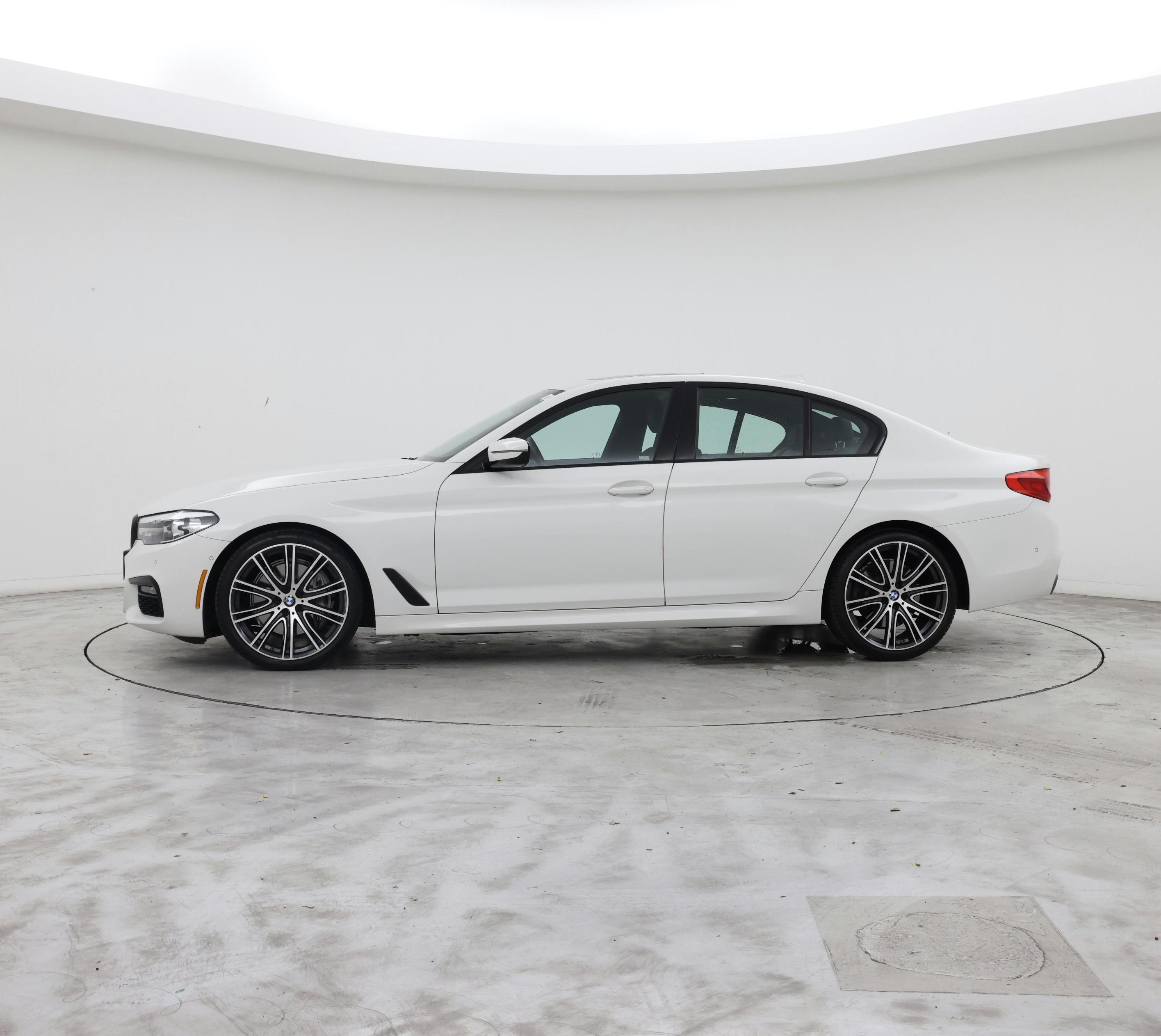Thumbnail: 2020 BMW 5 Series - 3