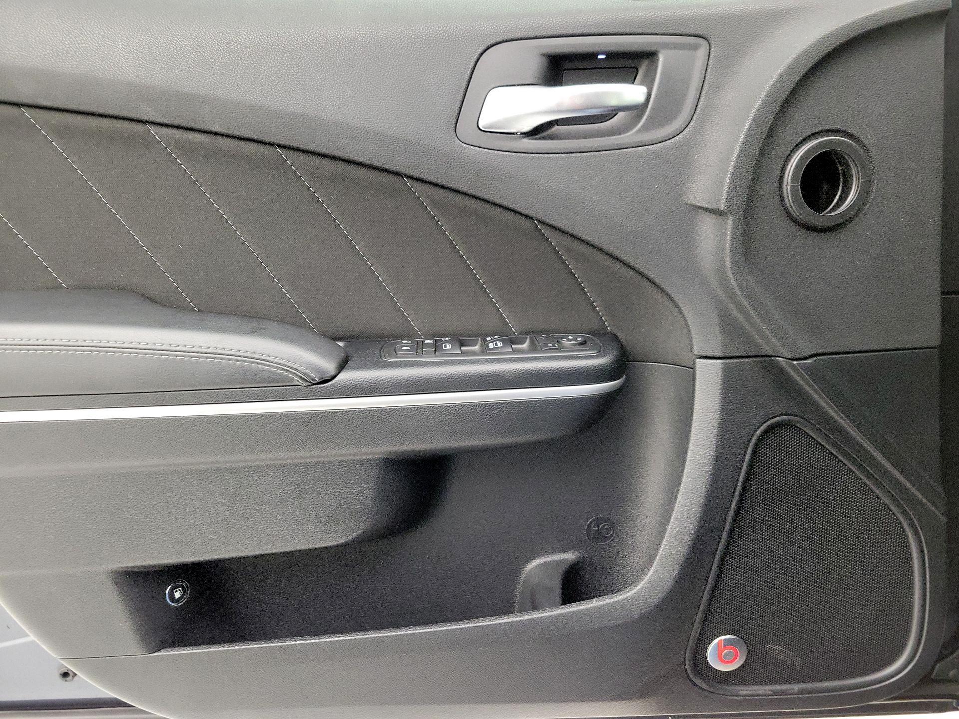 Thumbnail: 2017 Dodge Charger - 12