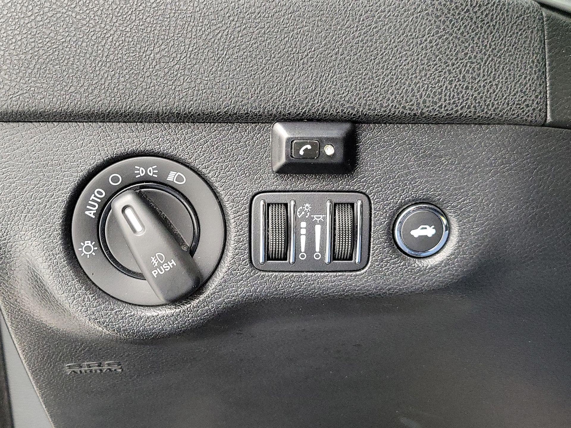 Thumbnail: 2017 Dodge Charger - 13