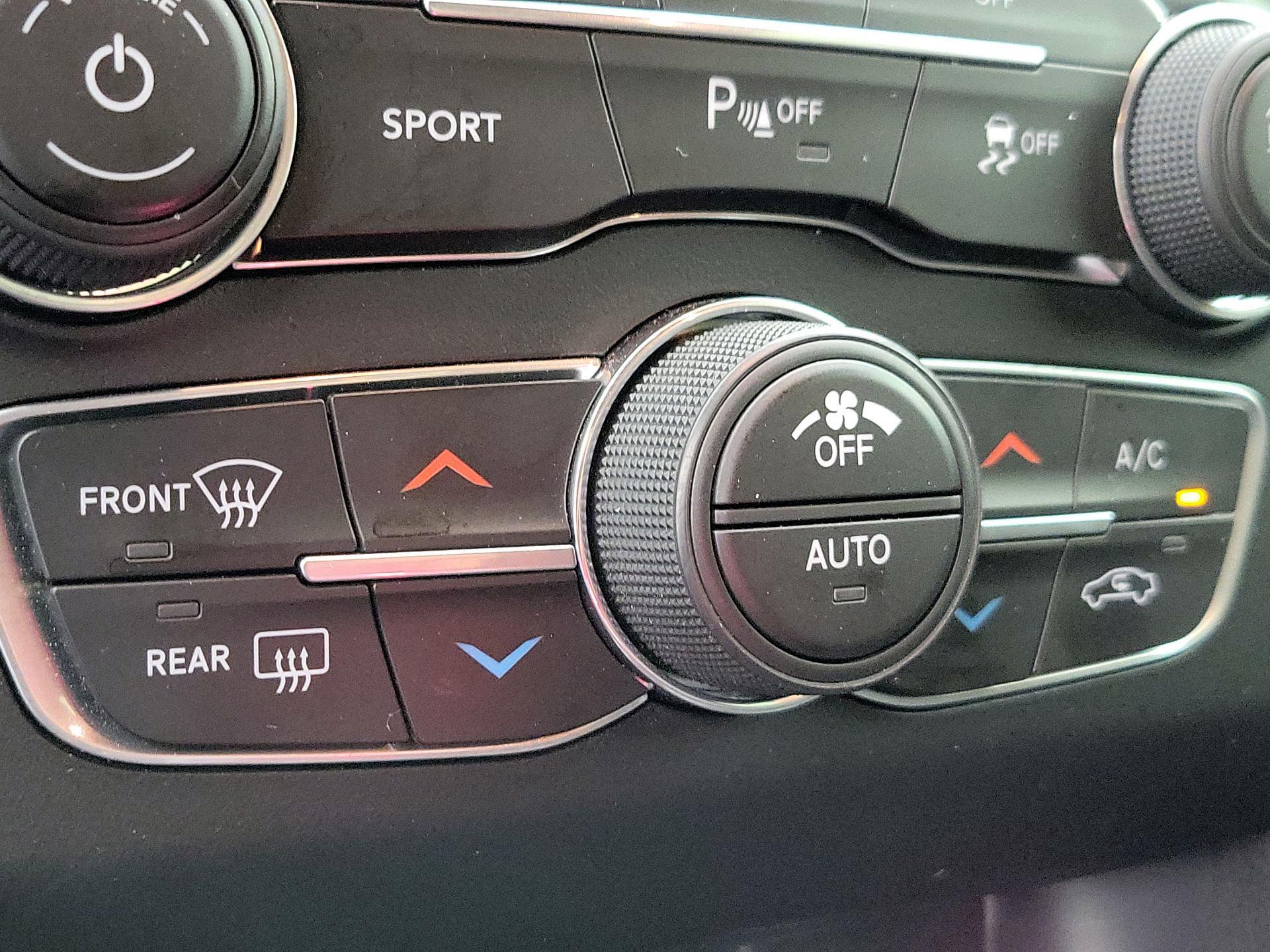 Thumbnail: 2017 Dodge Charger - 16