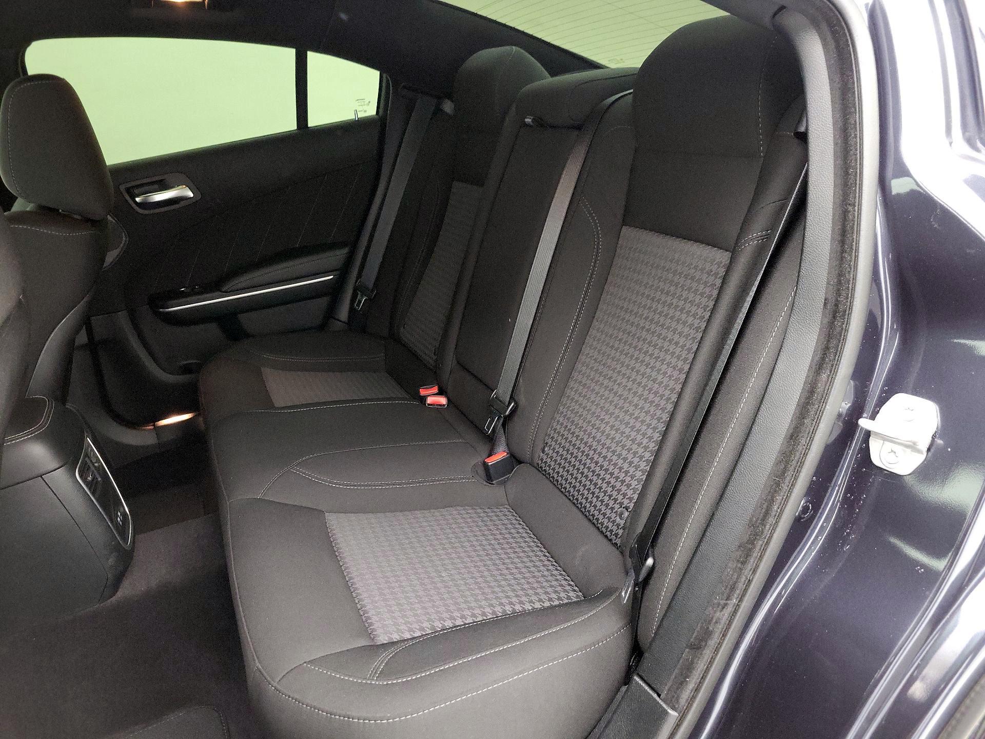 Thumbnail: 2017 Dodge Charger - 19