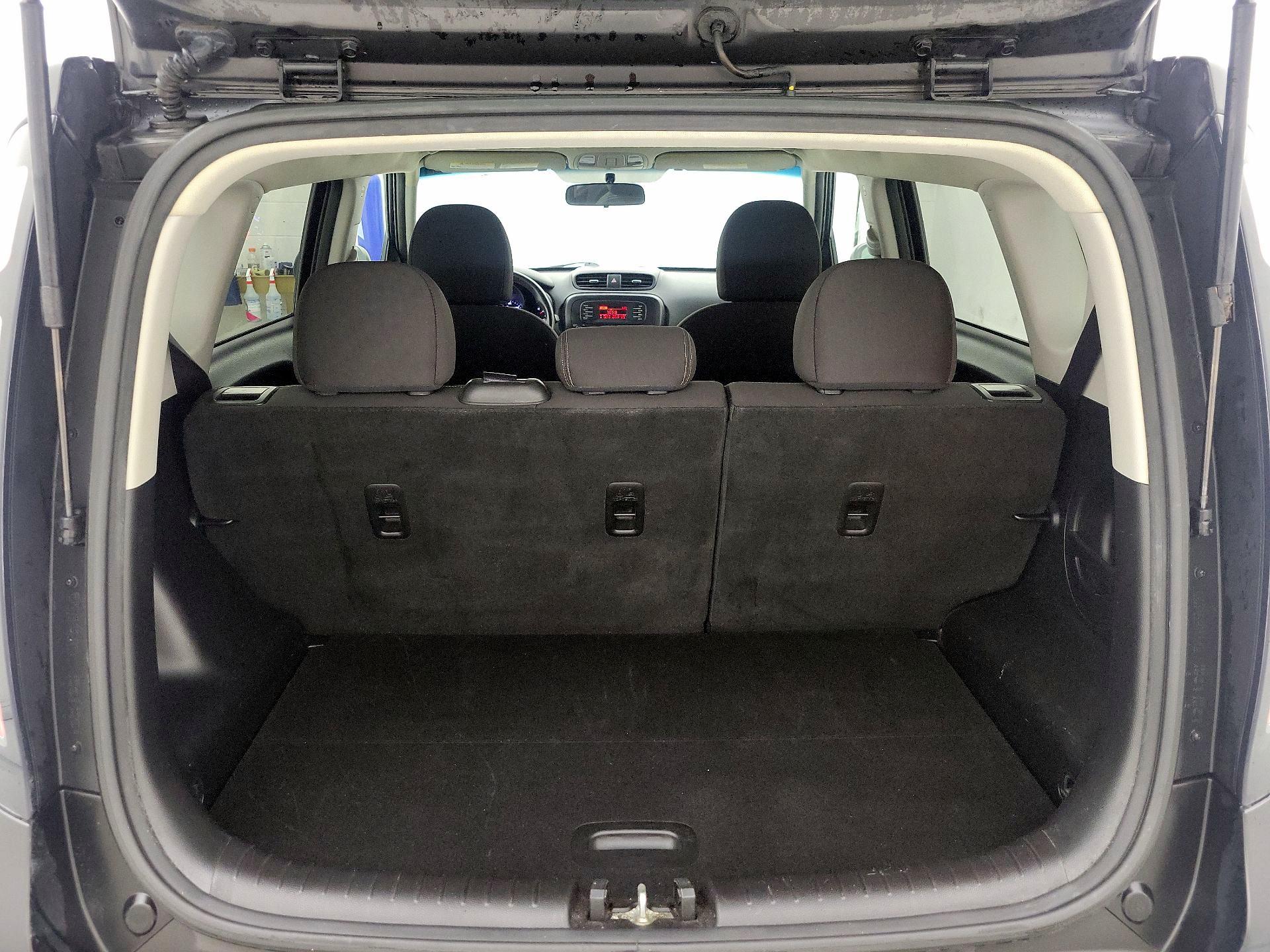 Thumbnail: 2016 Kia Soul - 19