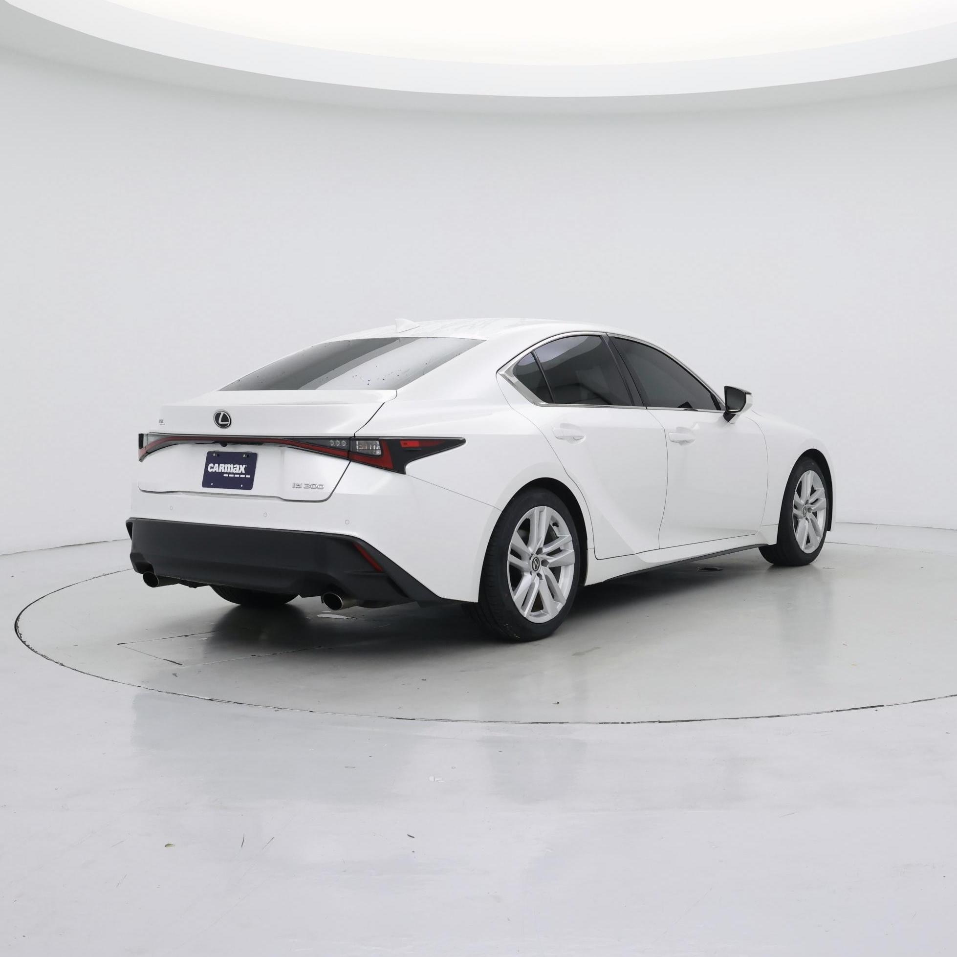 Thumbnail: 2021 Lexus IS - 8