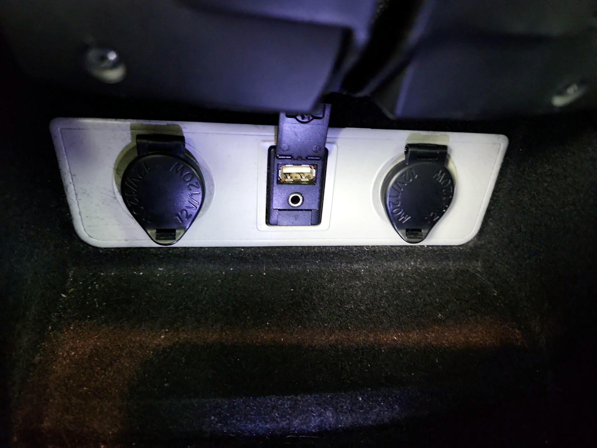 Thumbnail: 2014 Toyota Avalon - 18