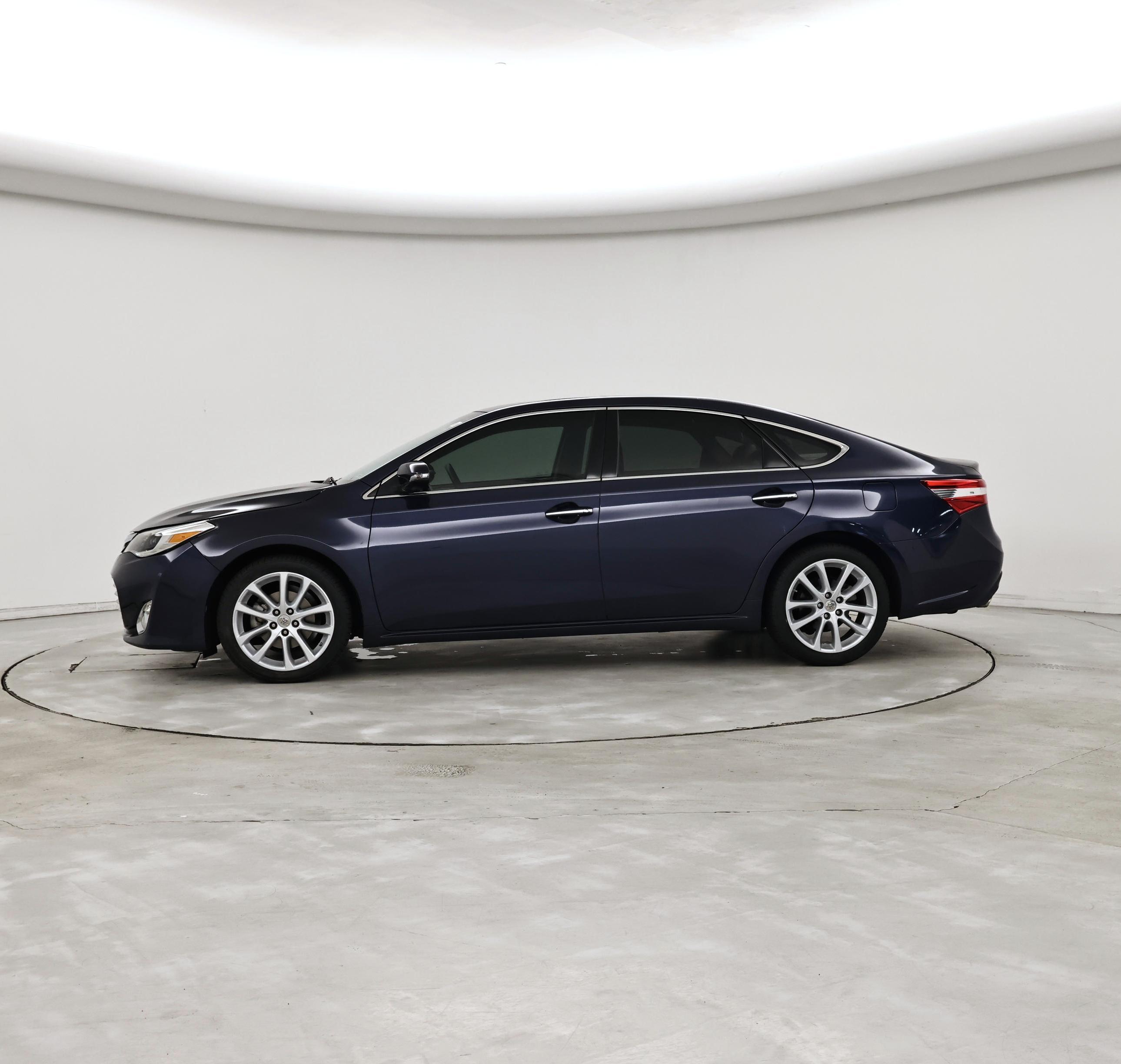 Thumbnail: 2014 Toyota Avalon - 3