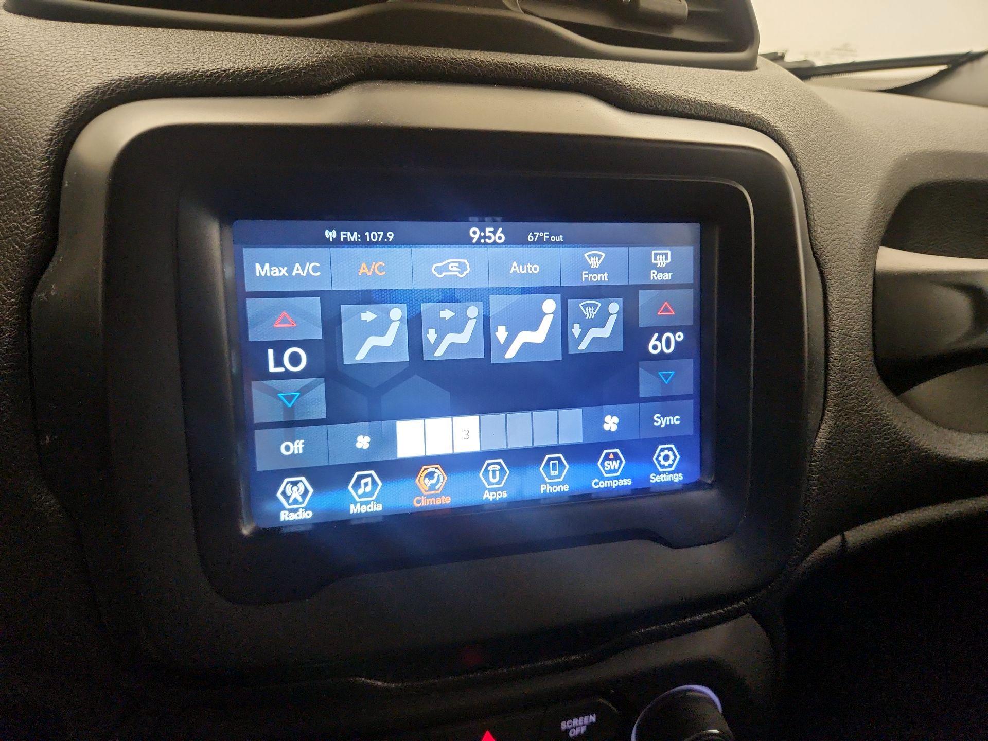 Thumbnail: 2018 Jeep Renegade - 16