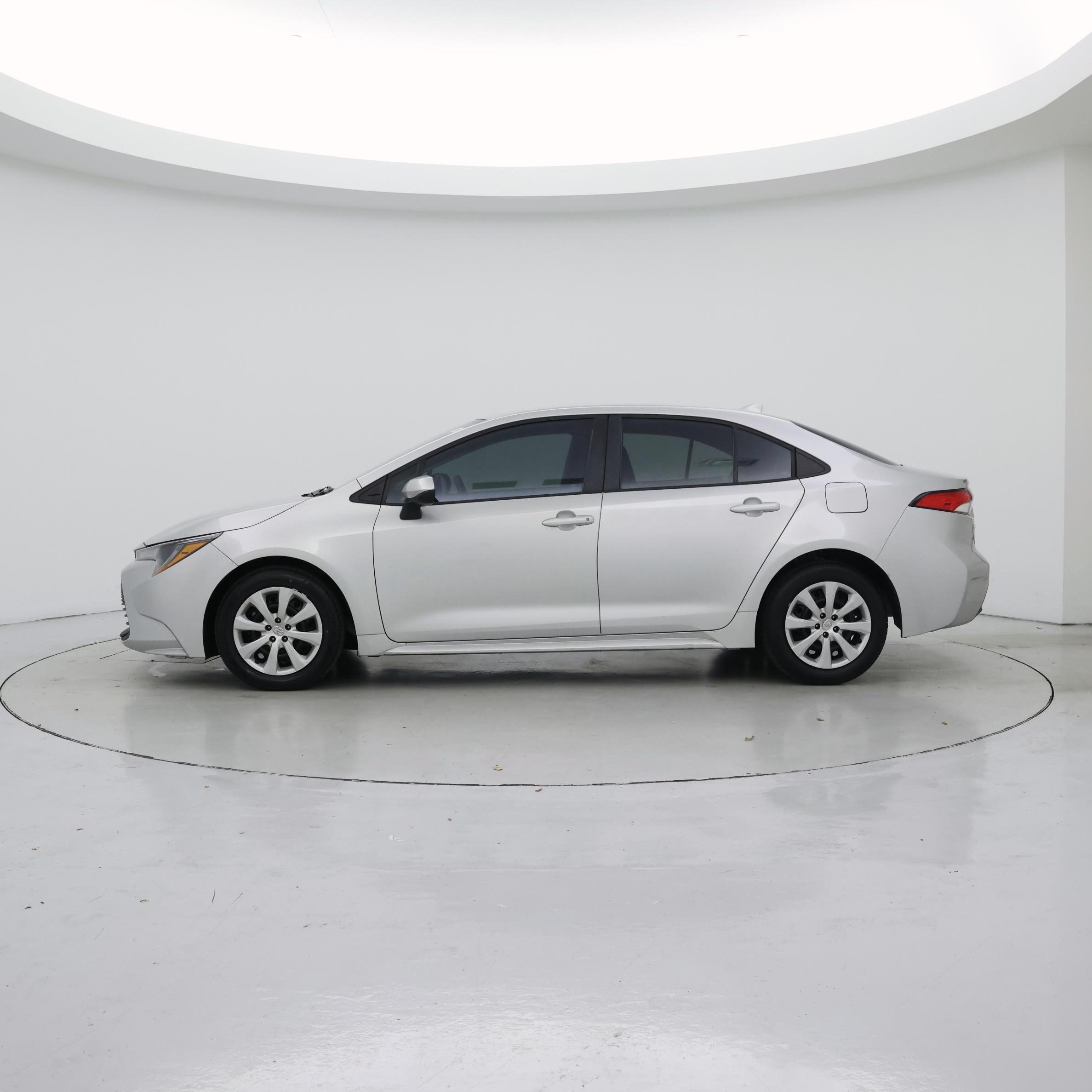 Thumbnail: 2023 Toyota Corolla - 3