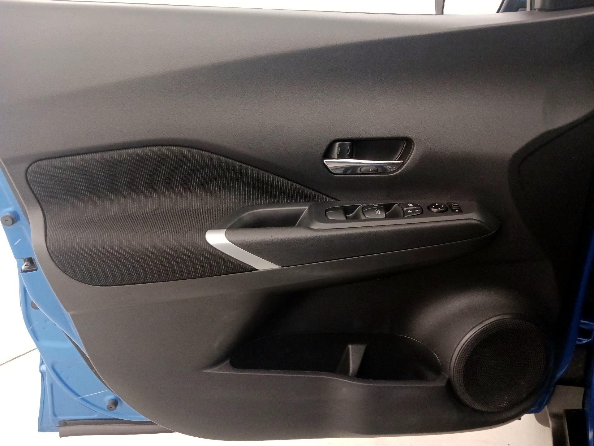 Thumbnail: 2022 Nissan Kicks - 12