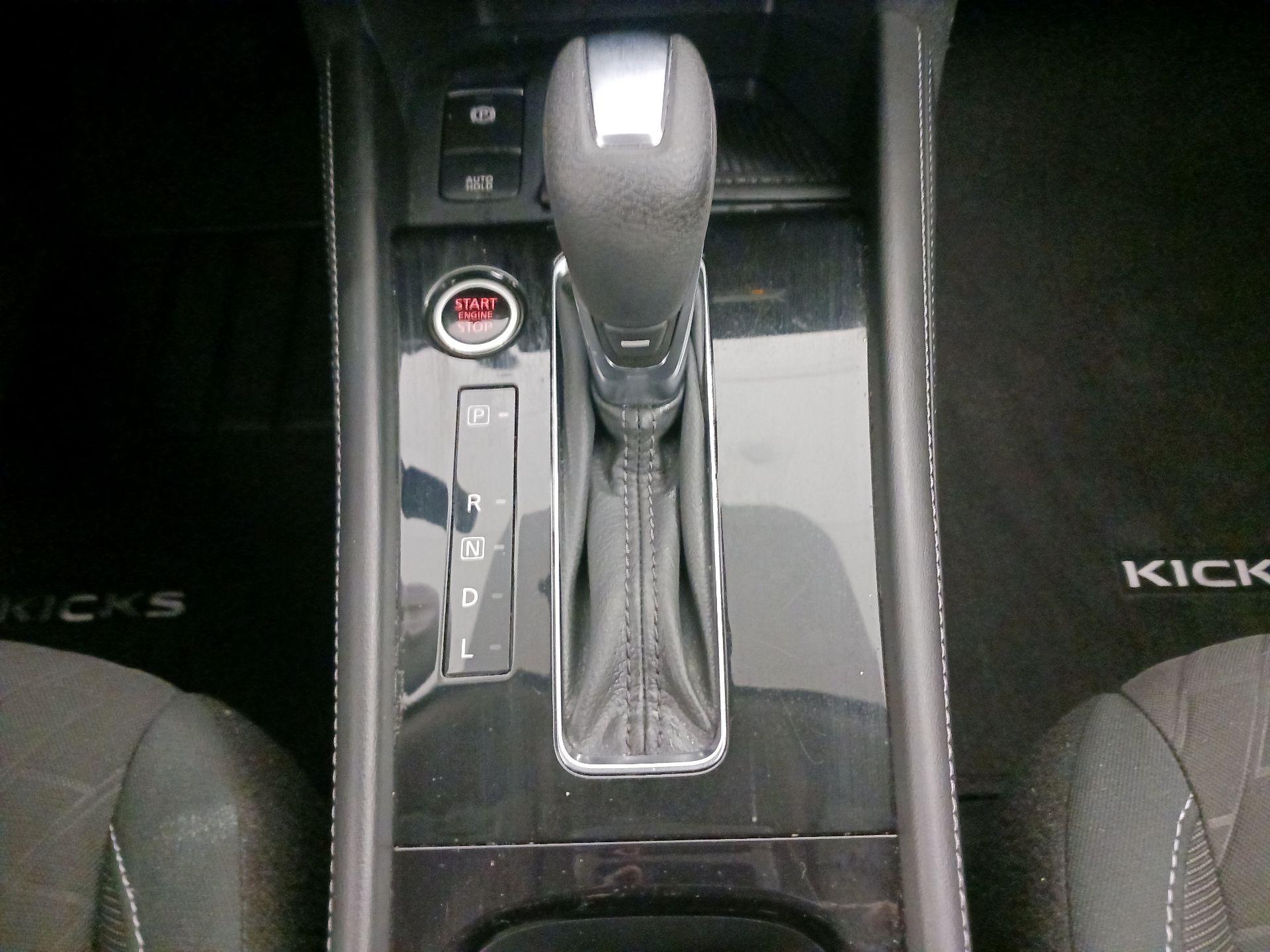 Thumbnail: 2022 Nissan Kicks - 16