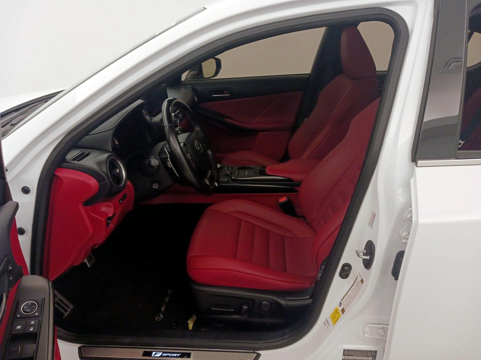 Thumbnail: 2022 Lexus IS - 11