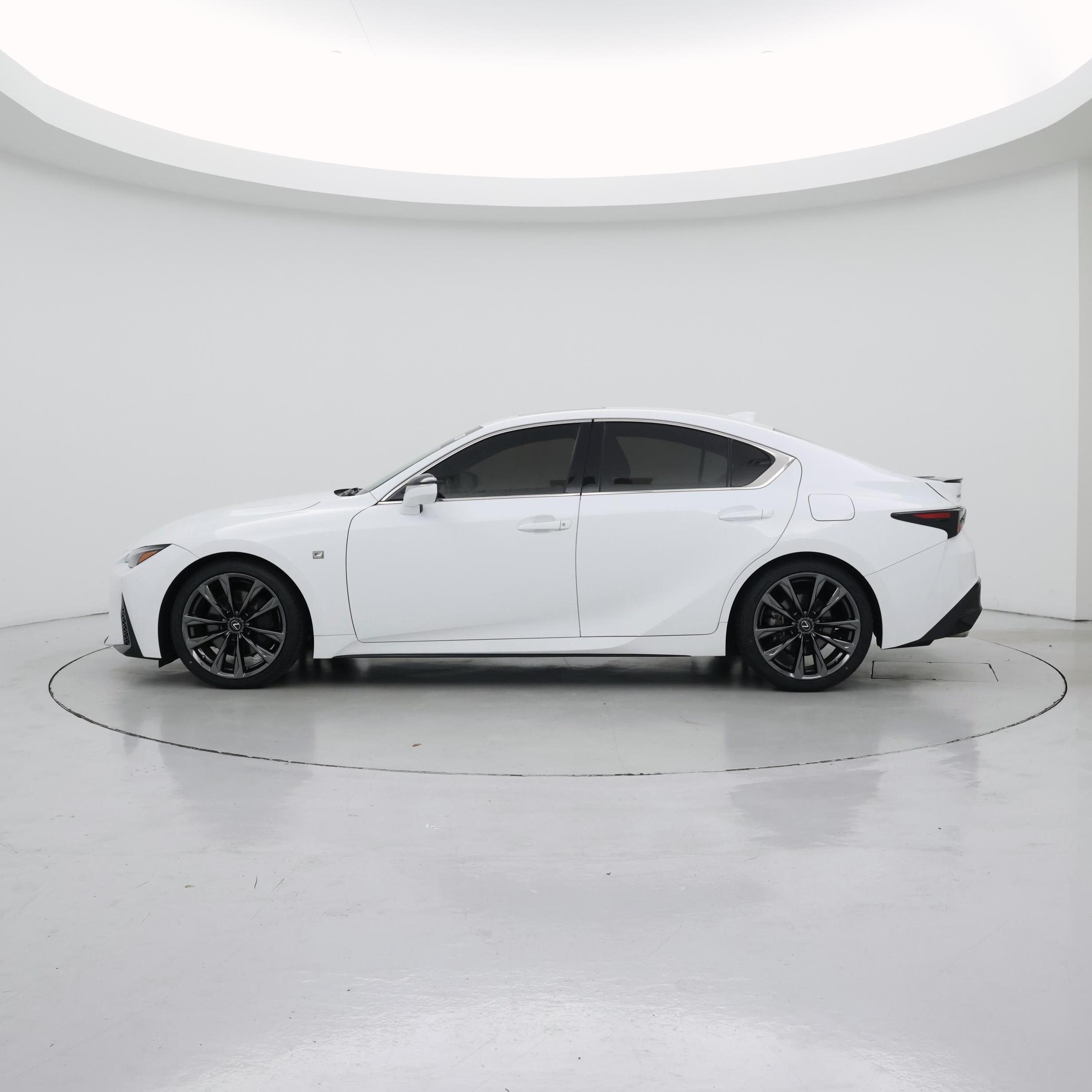 Thumbnail: 2022 Lexus IS - 3