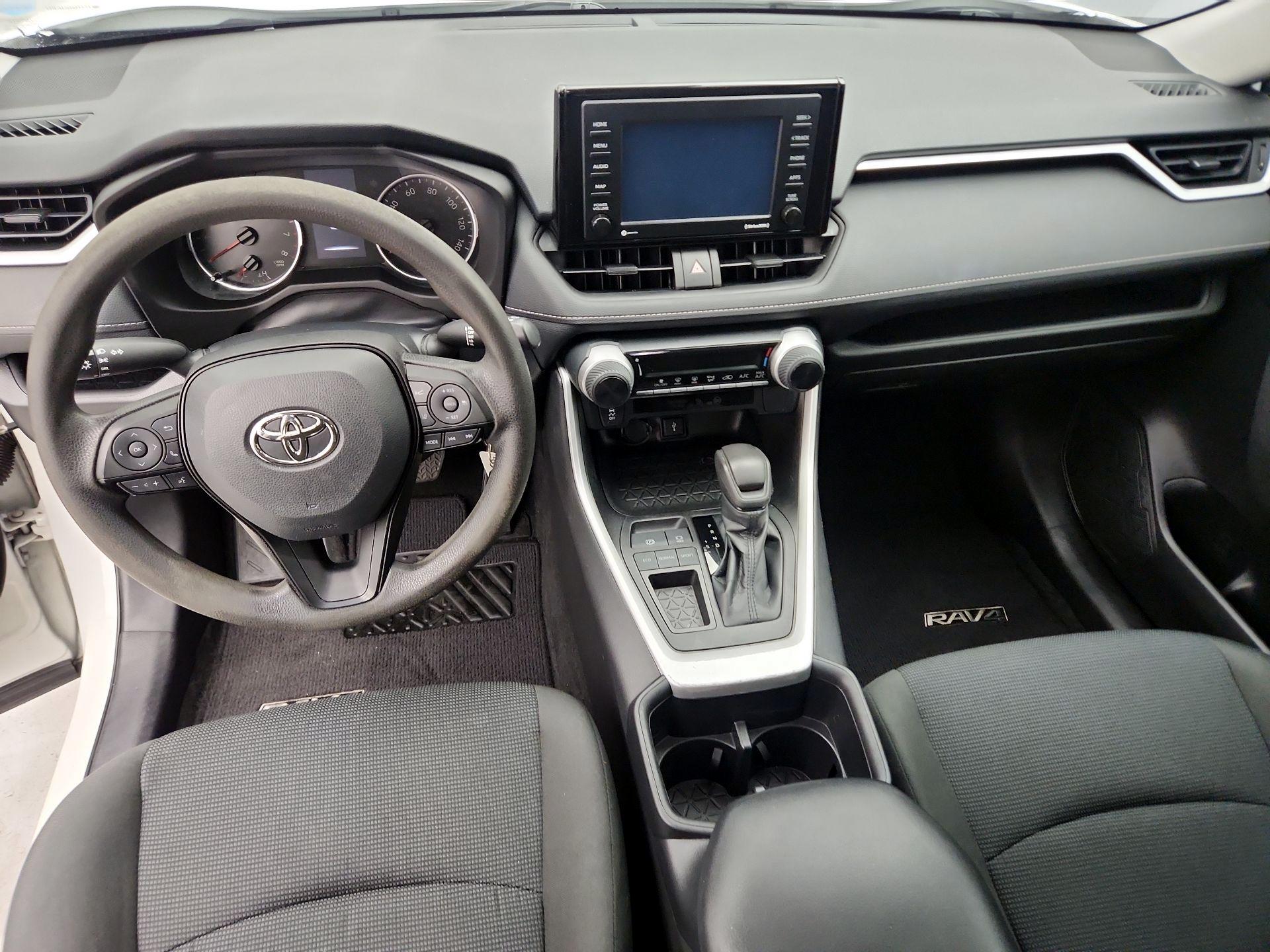 Thumbnail: 2022 Toyota RAV4 - 9