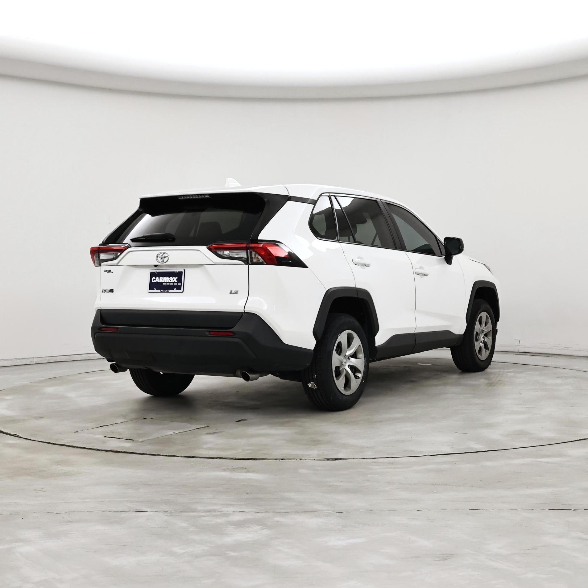 Thumbnail: 2022 Toyota RAV4 - 8