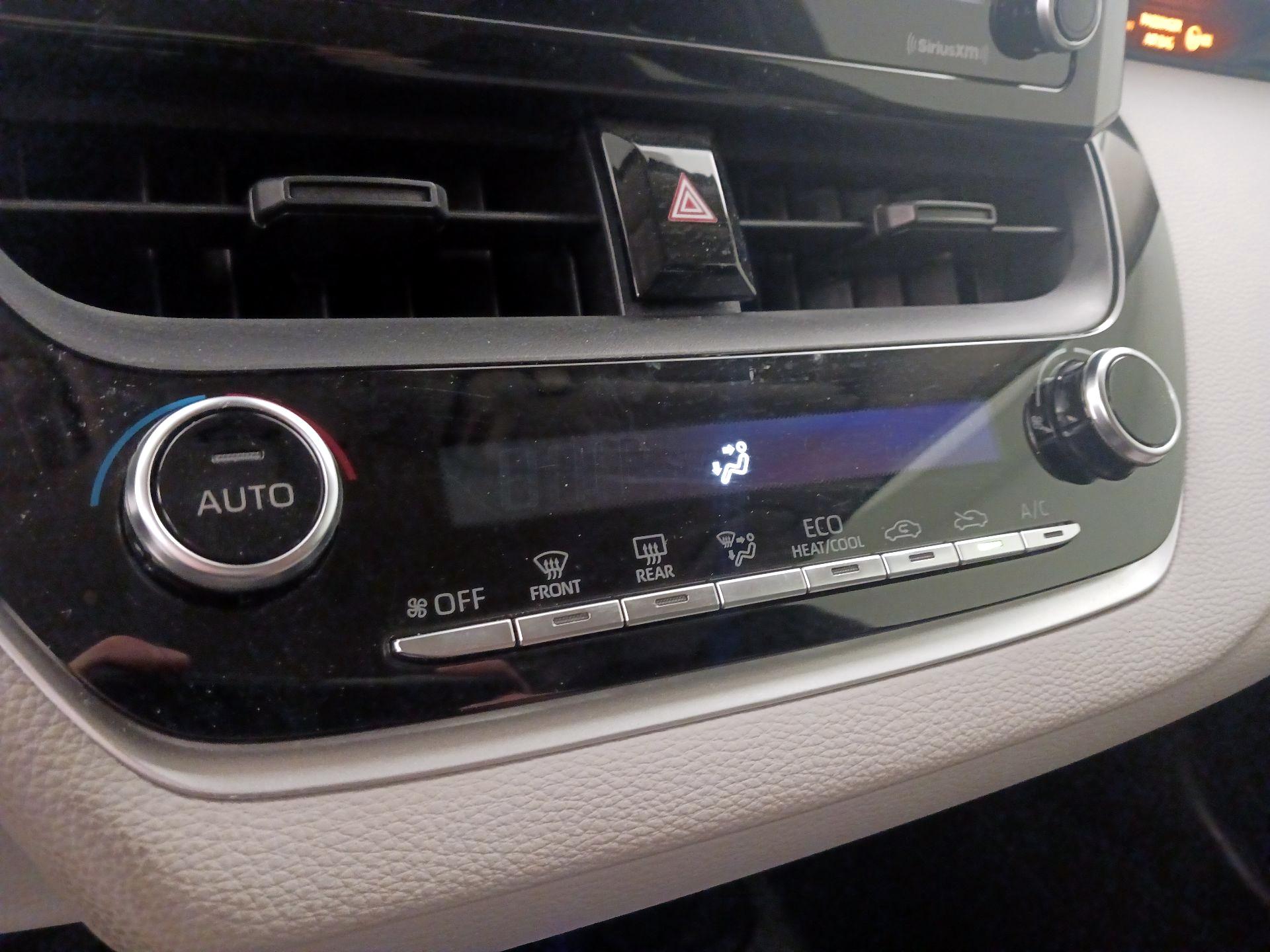 Thumbnail: 2022 Toyota Corolla - 16