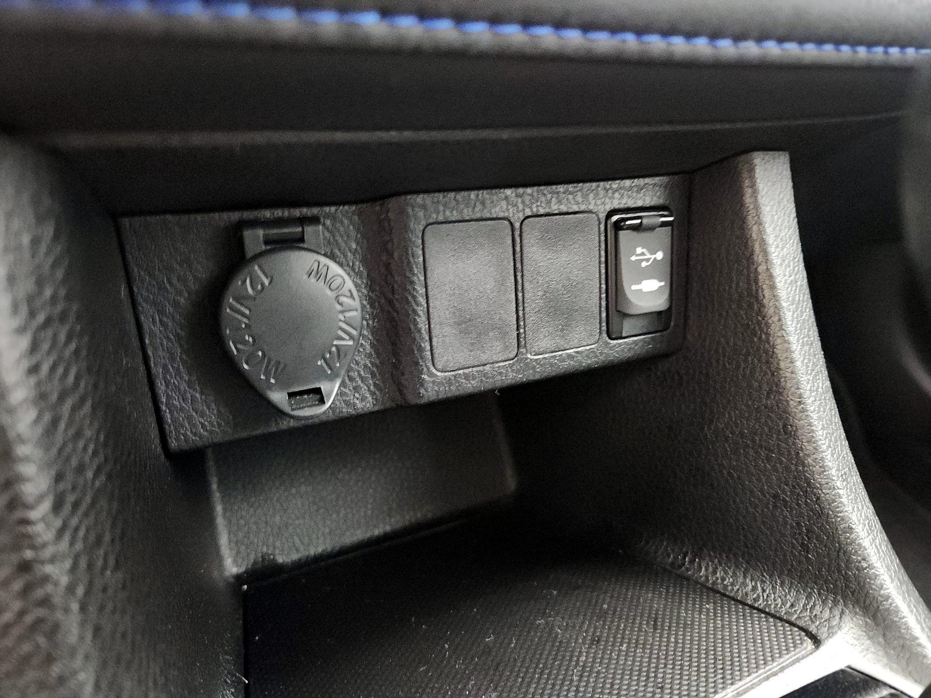 Thumbnail: 2019 Toyota Corolla - 18