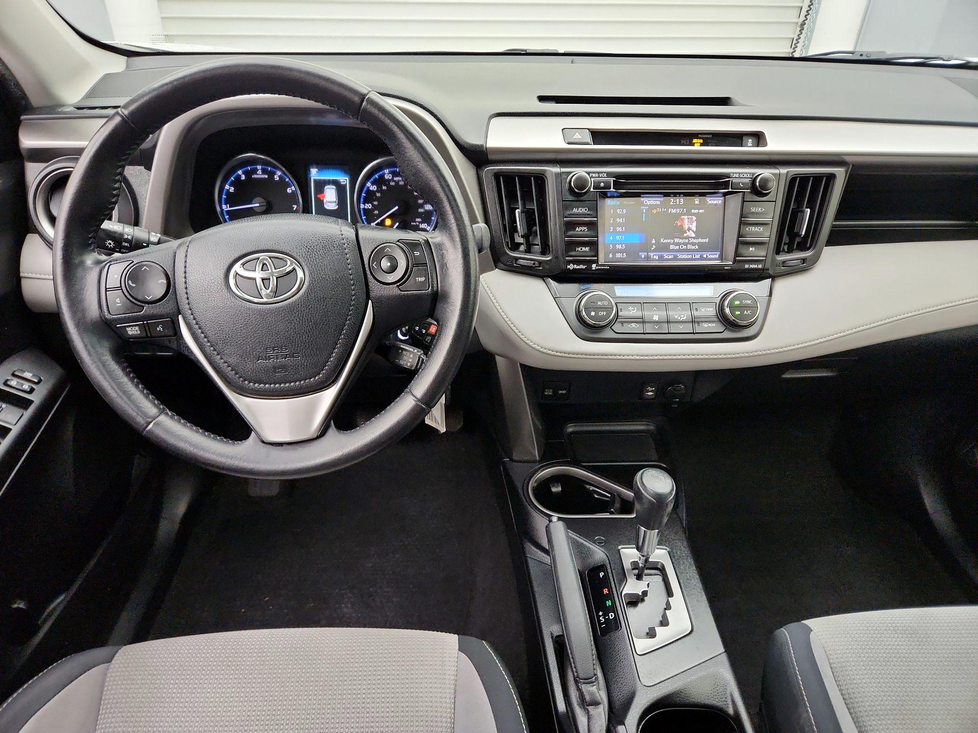 Thumbnail: 2016 Toyota RAV4 - 9