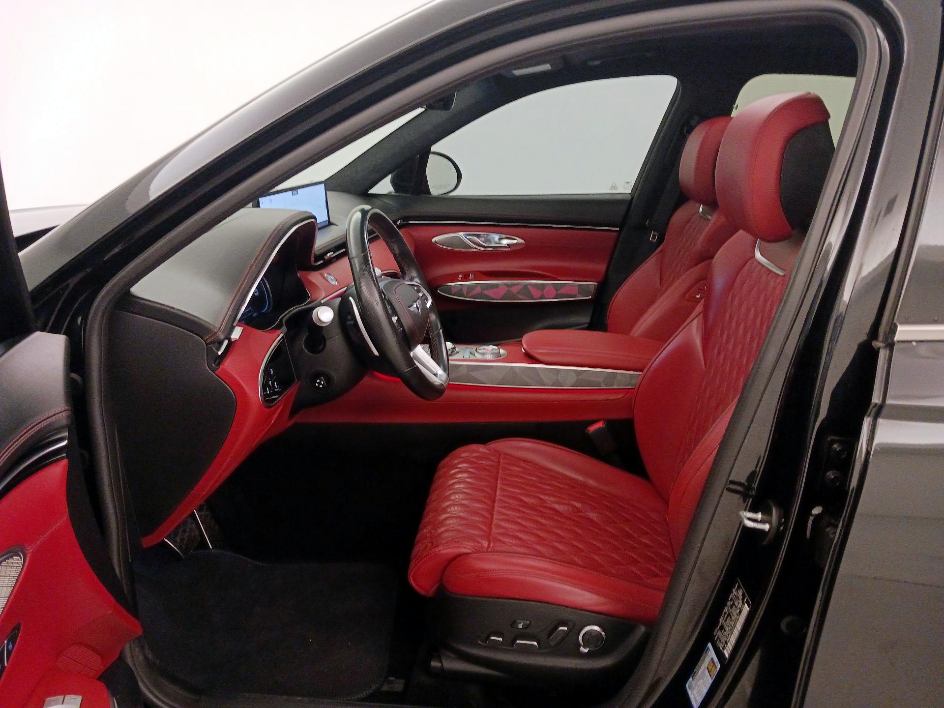 Thumbnail: 2023 Genesis GV70 - 11