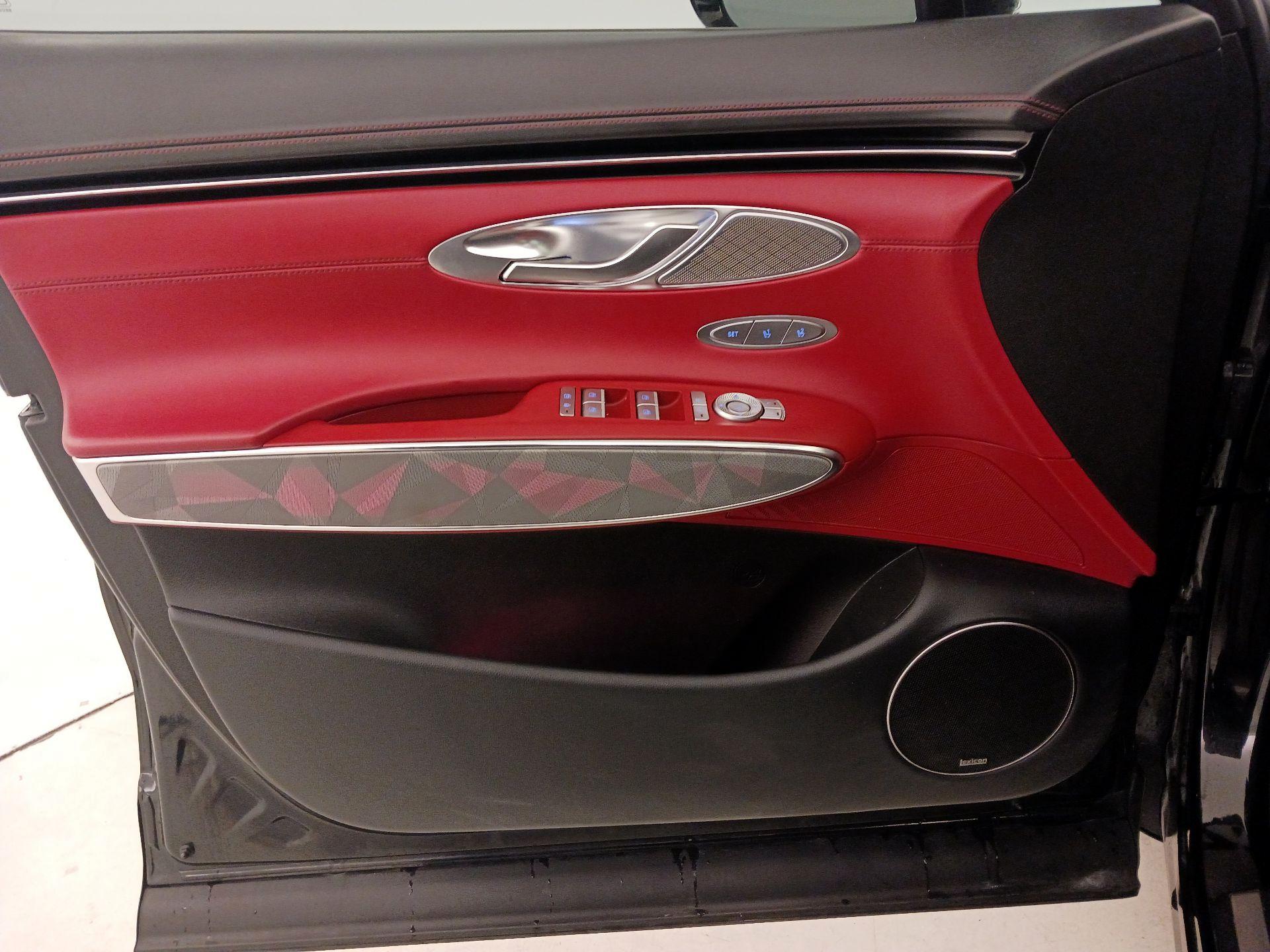 Thumbnail: 2023 Genesis GV70 - 12