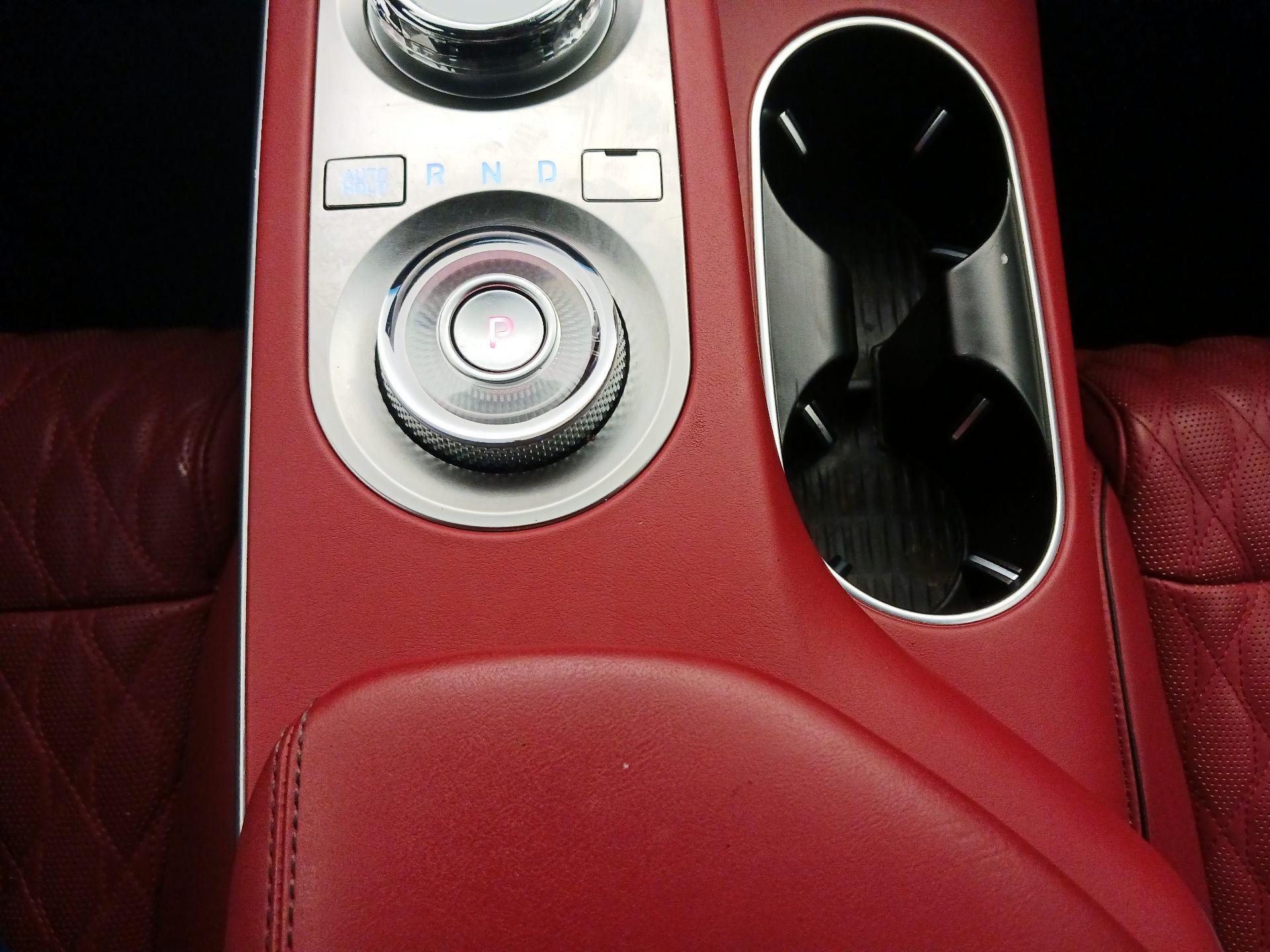 Thumbnail: 2023 Genesis GV70 - 18