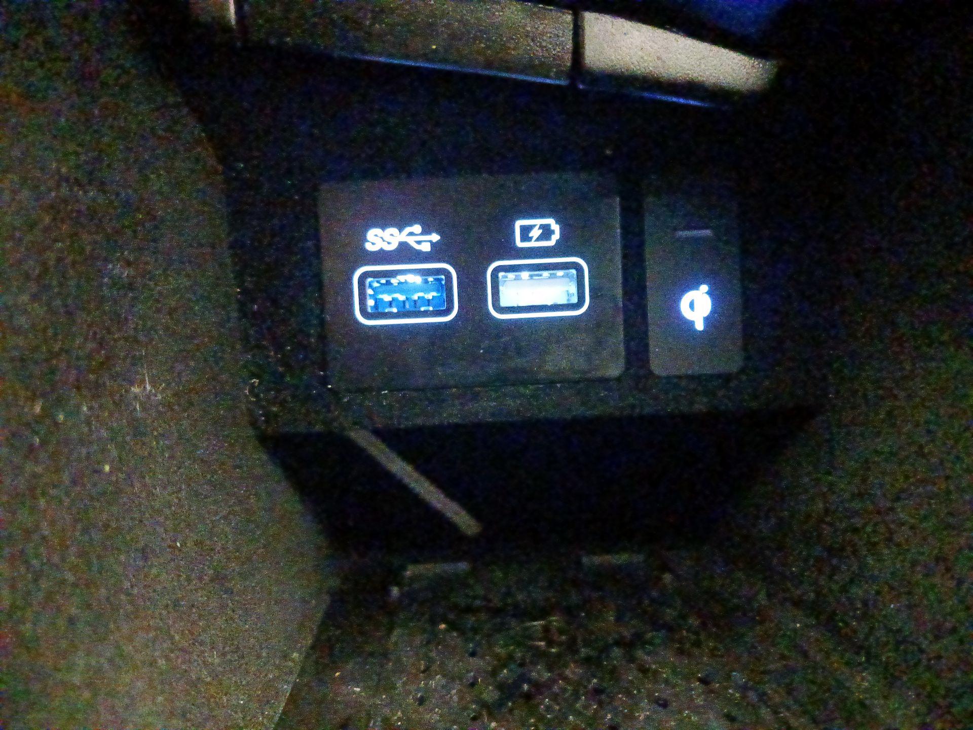 Thumbnail: 2023 Genesis GV70 - 19