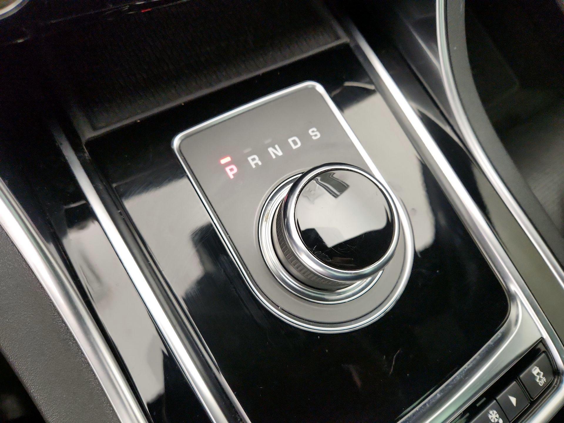 Thumbnail: 2019 Jaguar XE - 18