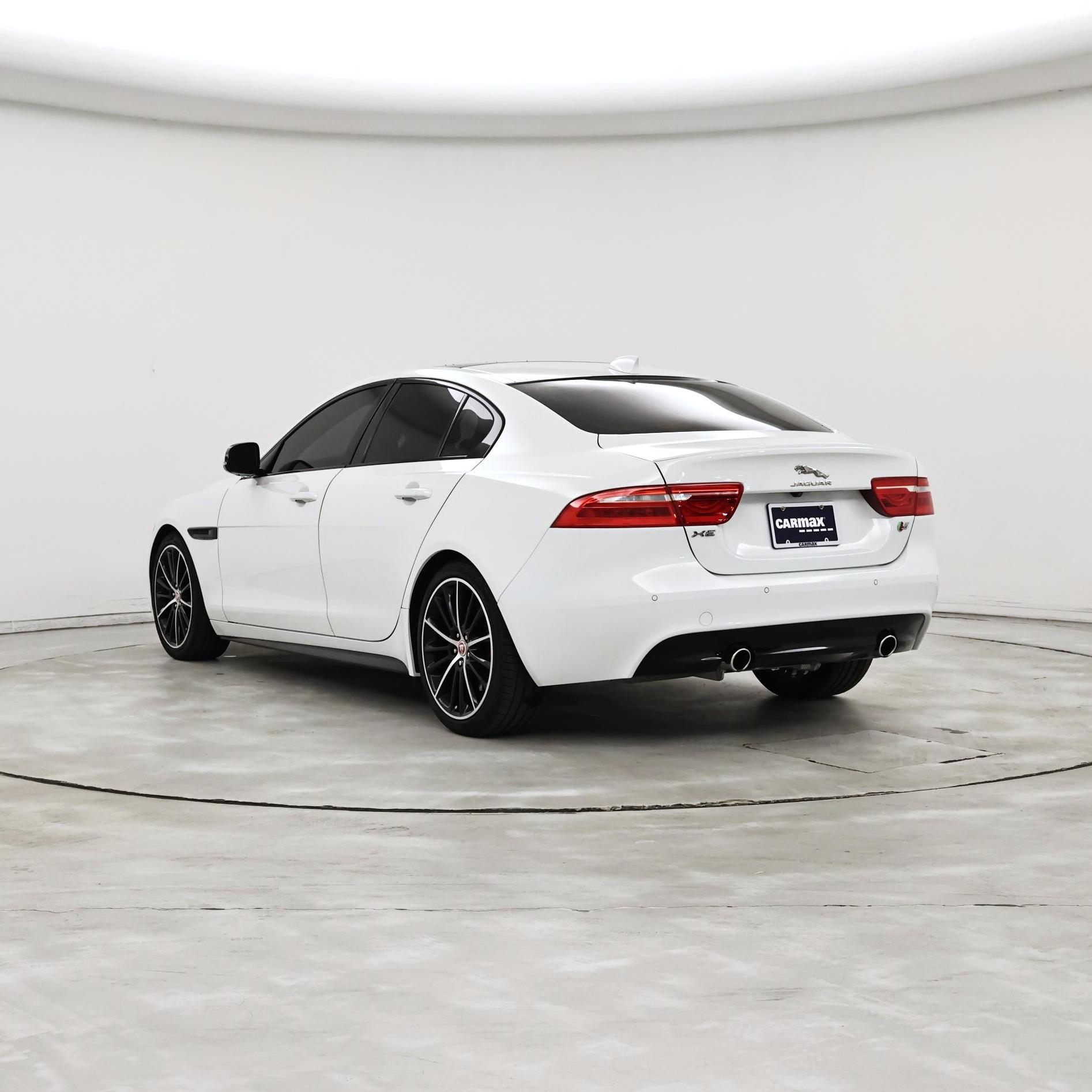 Thumbnail: 2019 Jaguar XE - 2