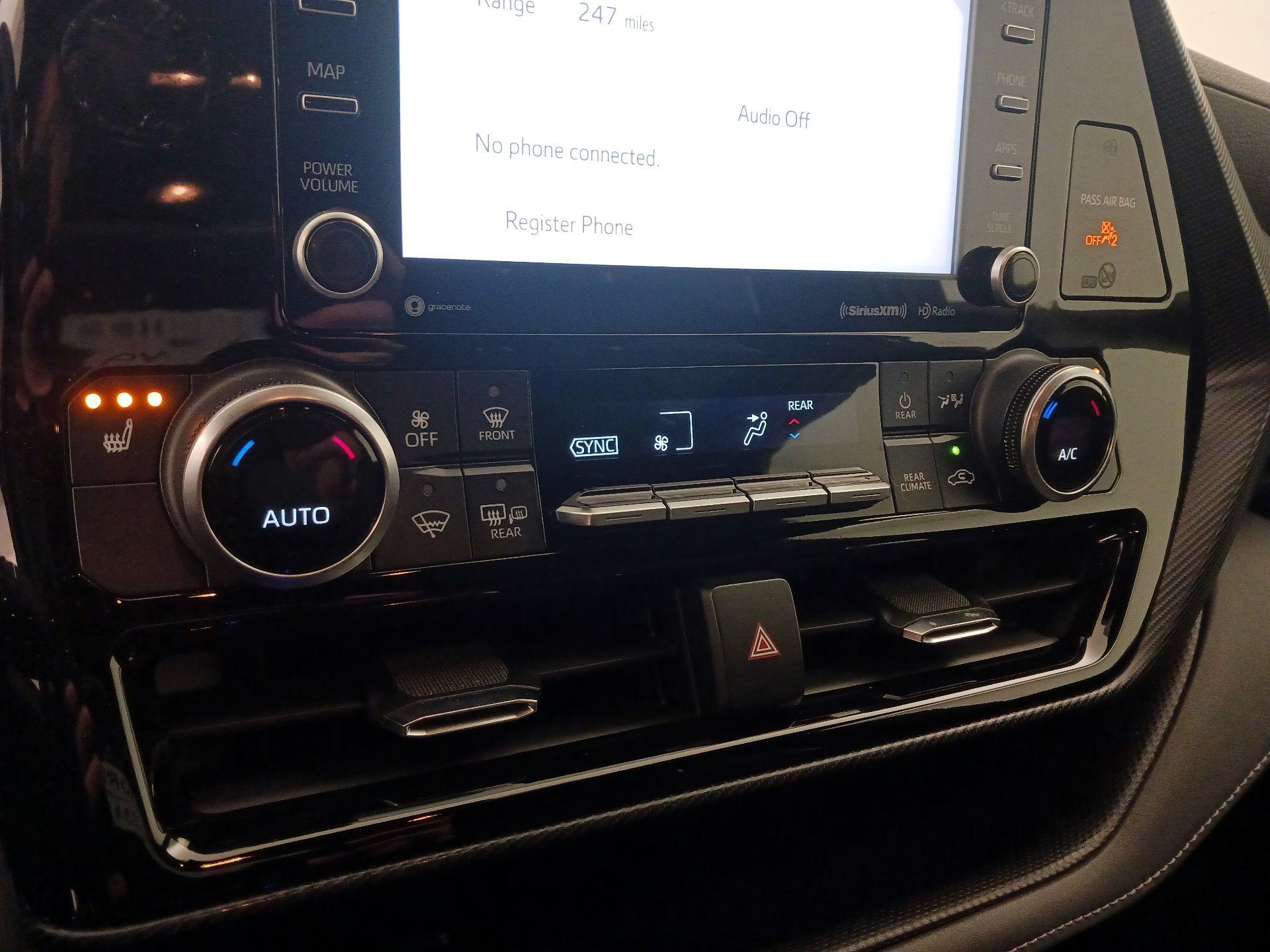 Thumbnail: 2021 Toyota Highlander - 16
