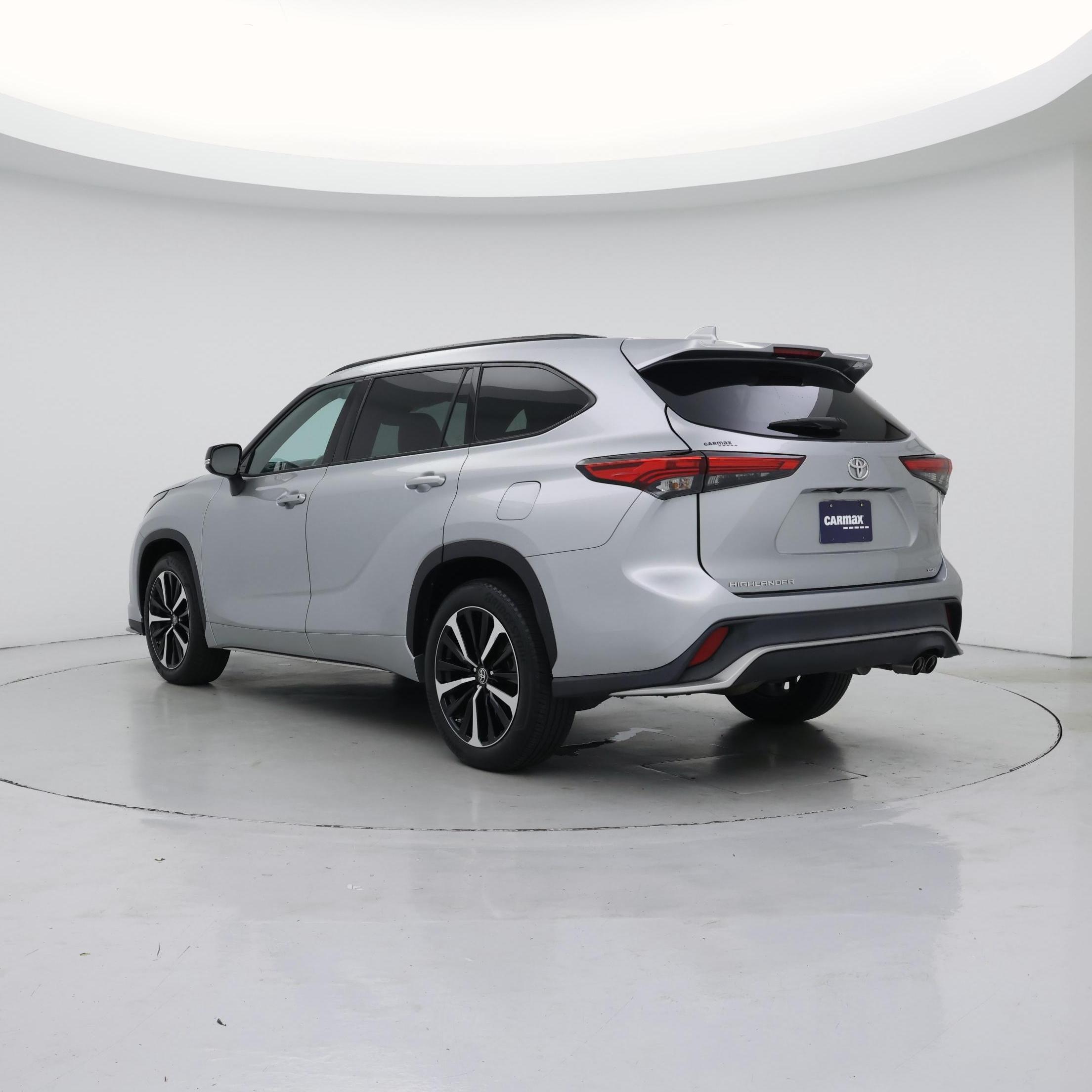 Thumbnail: 2021 Toyota Highlander - 2