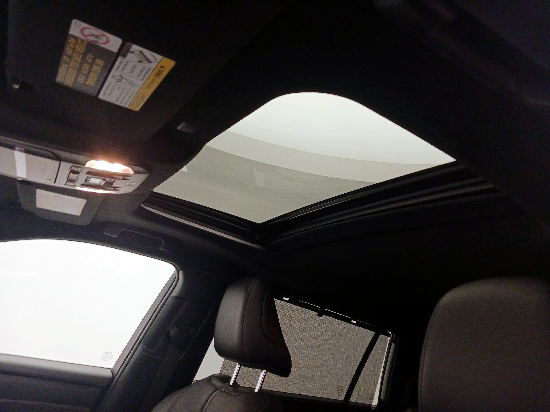 Thumbnail: 2021 Toyota Highlander - 19