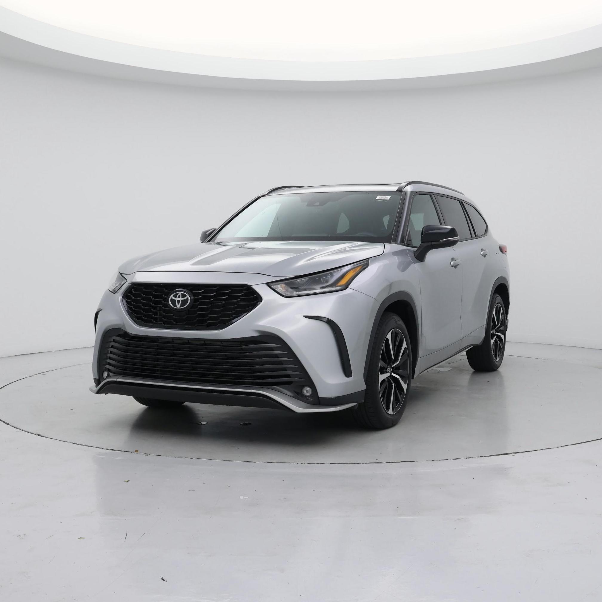 Thumbnail: 2021 Toyota Highlander - 4