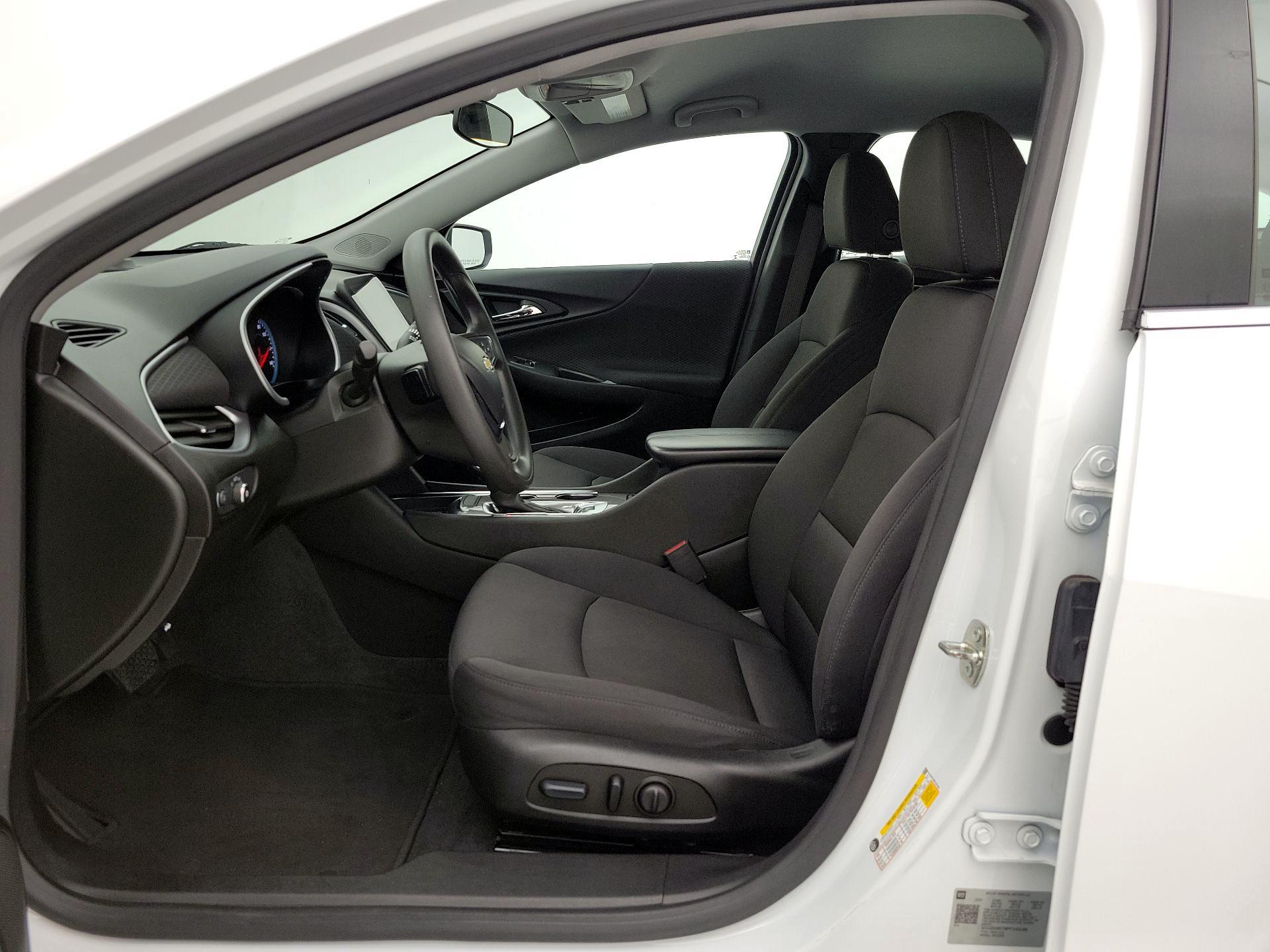 Thumbnail: 2023 Chevrolet Malibu - 11