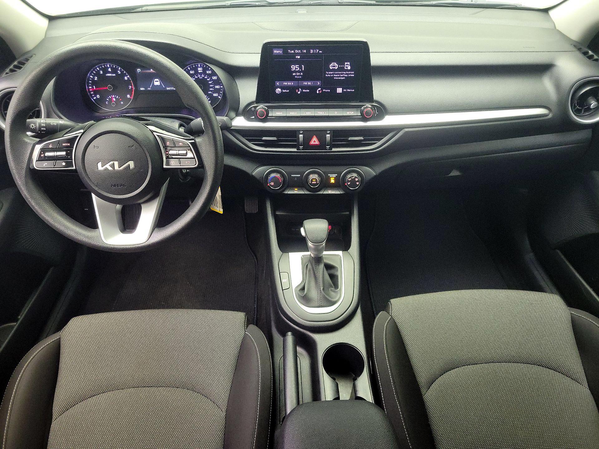 Thumbnail: 2024 Kia Forte - 9