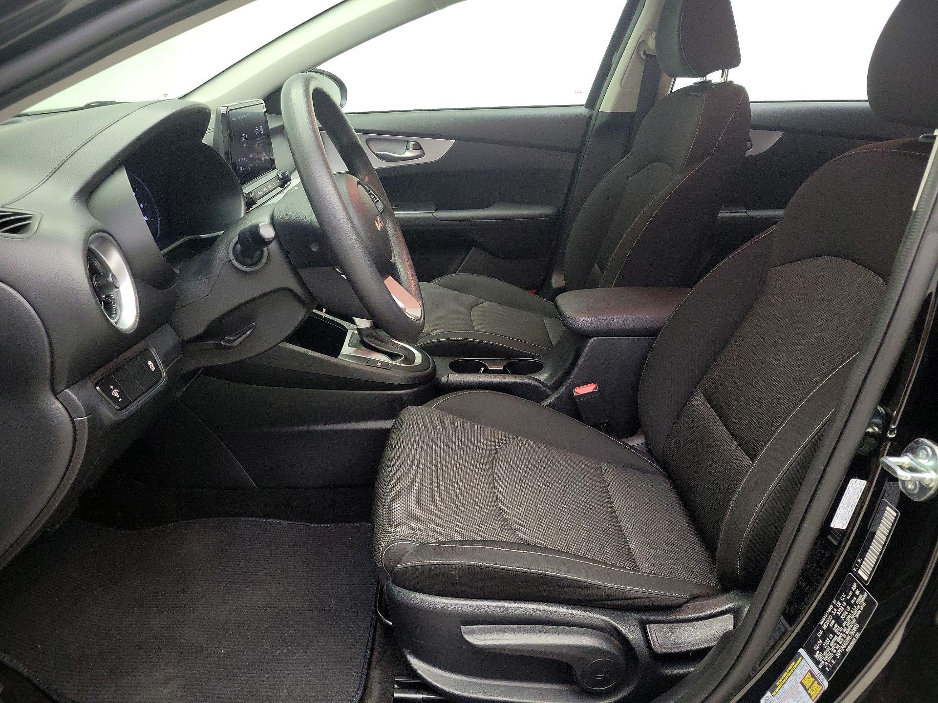 Thumbnail: 2024 Kia Forte - 11