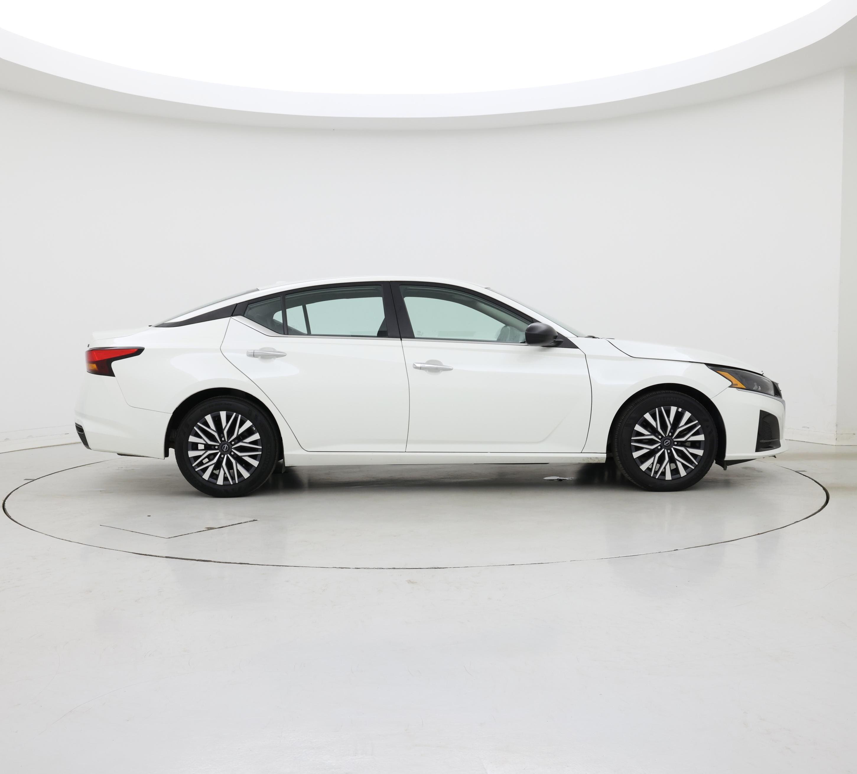 Thumbnail: 2024 Nissan Altima - 7