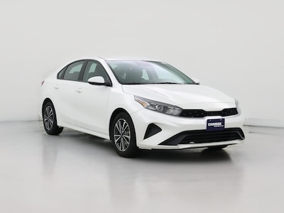 White 2024 Kia Forte LXS