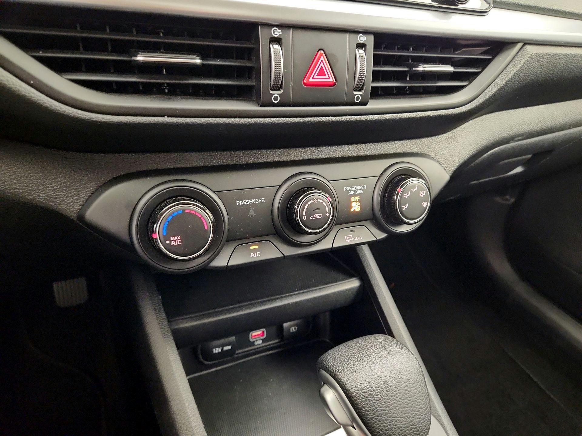 Thumbnail: 2024 Kia Forte - 16