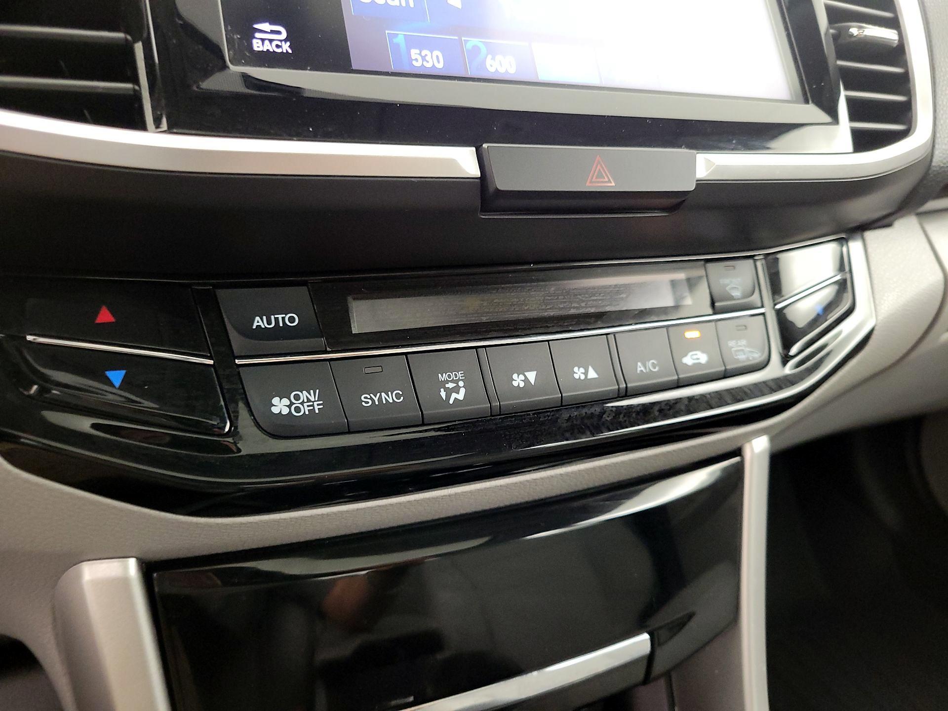 Thumbnail: 2016 Honda Accord - 14