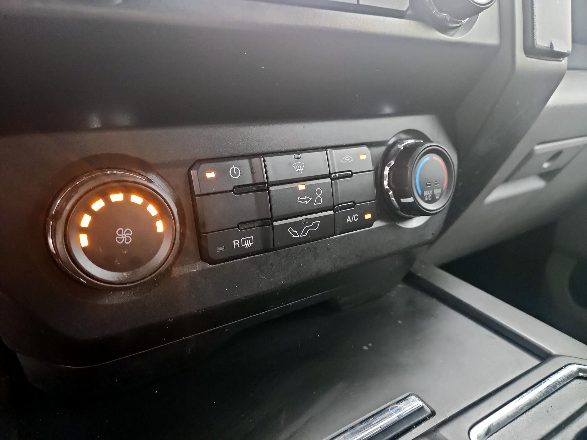 Thumbnail: 2019 Ford F-150 - 16