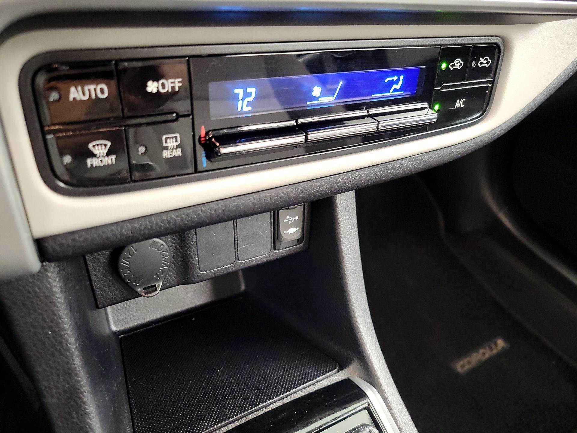 Thumbnail: 2019 Toyota Corolla - 14