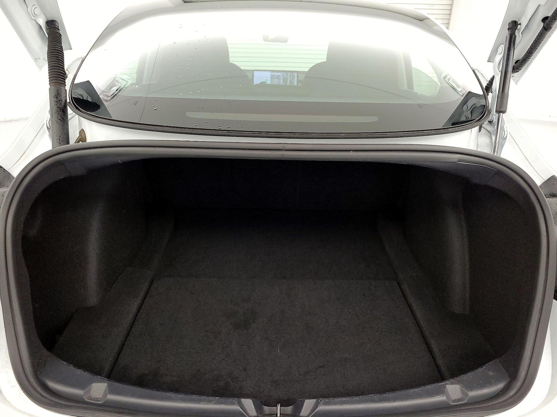 Thumbnail: 2023 Tesla Model 3 - 17