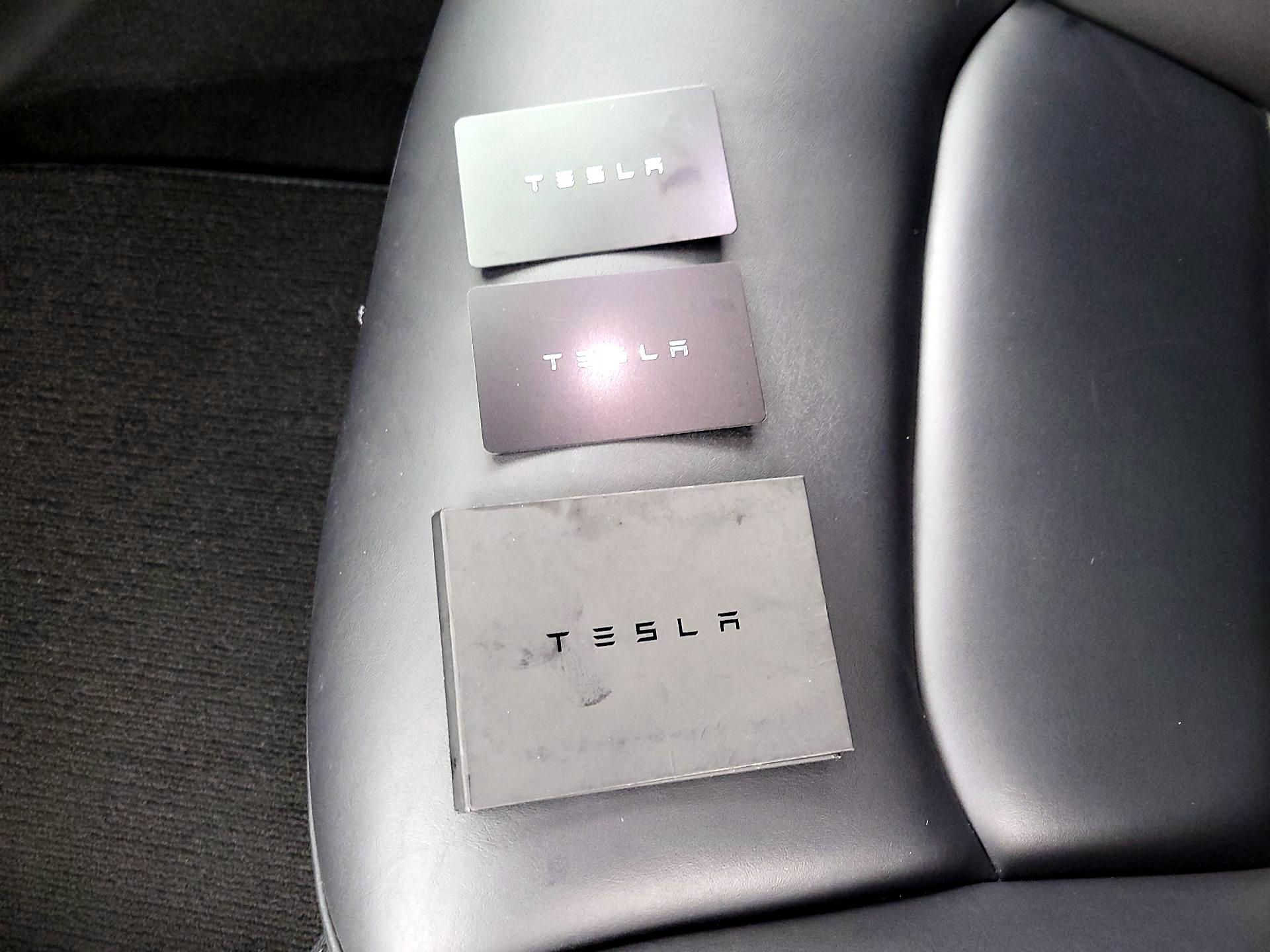 Thumbnail: 2023 Tesla Model 3 - 19