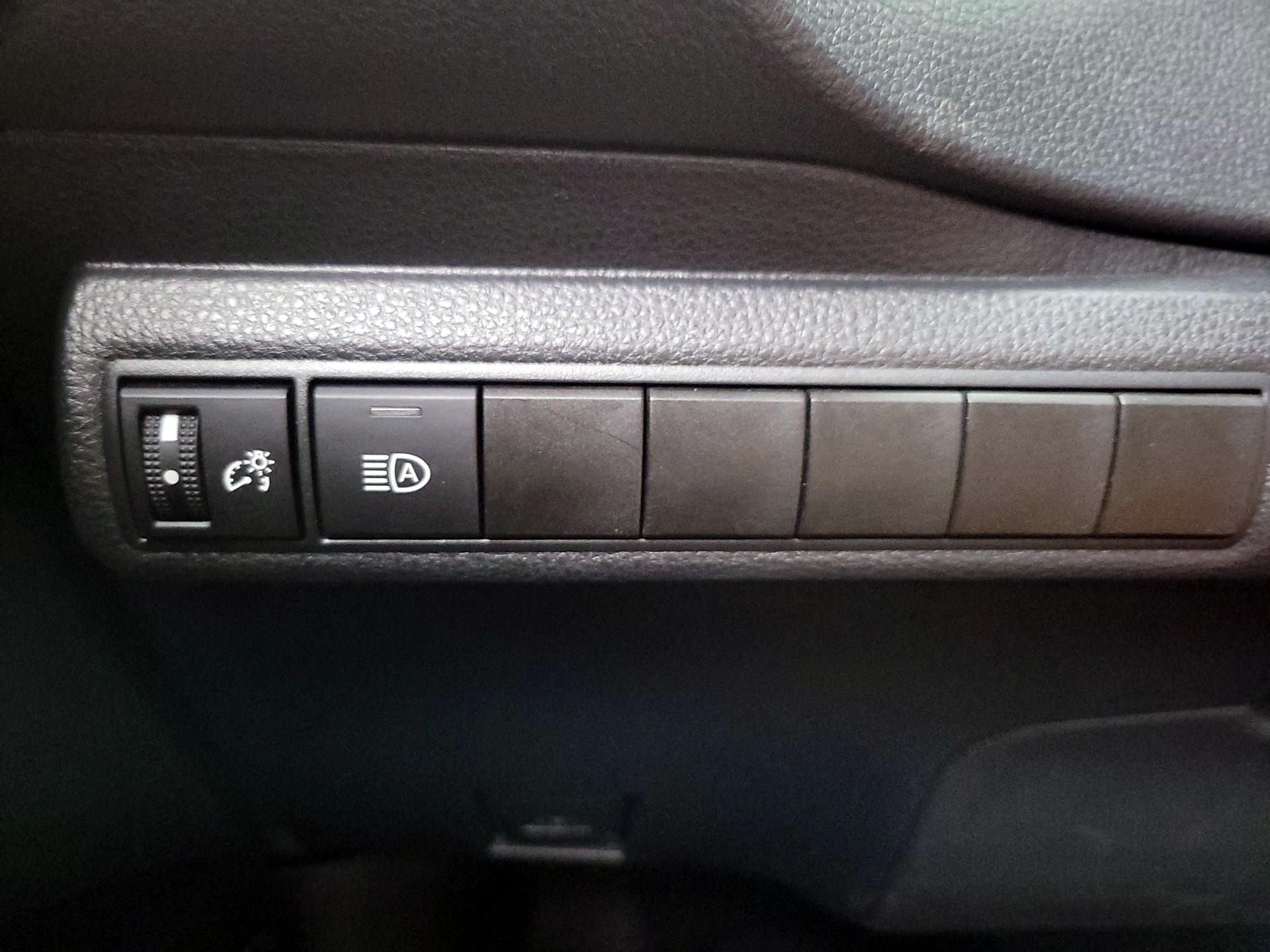 Thumbnail: 2024 Toyota Corolla - 13