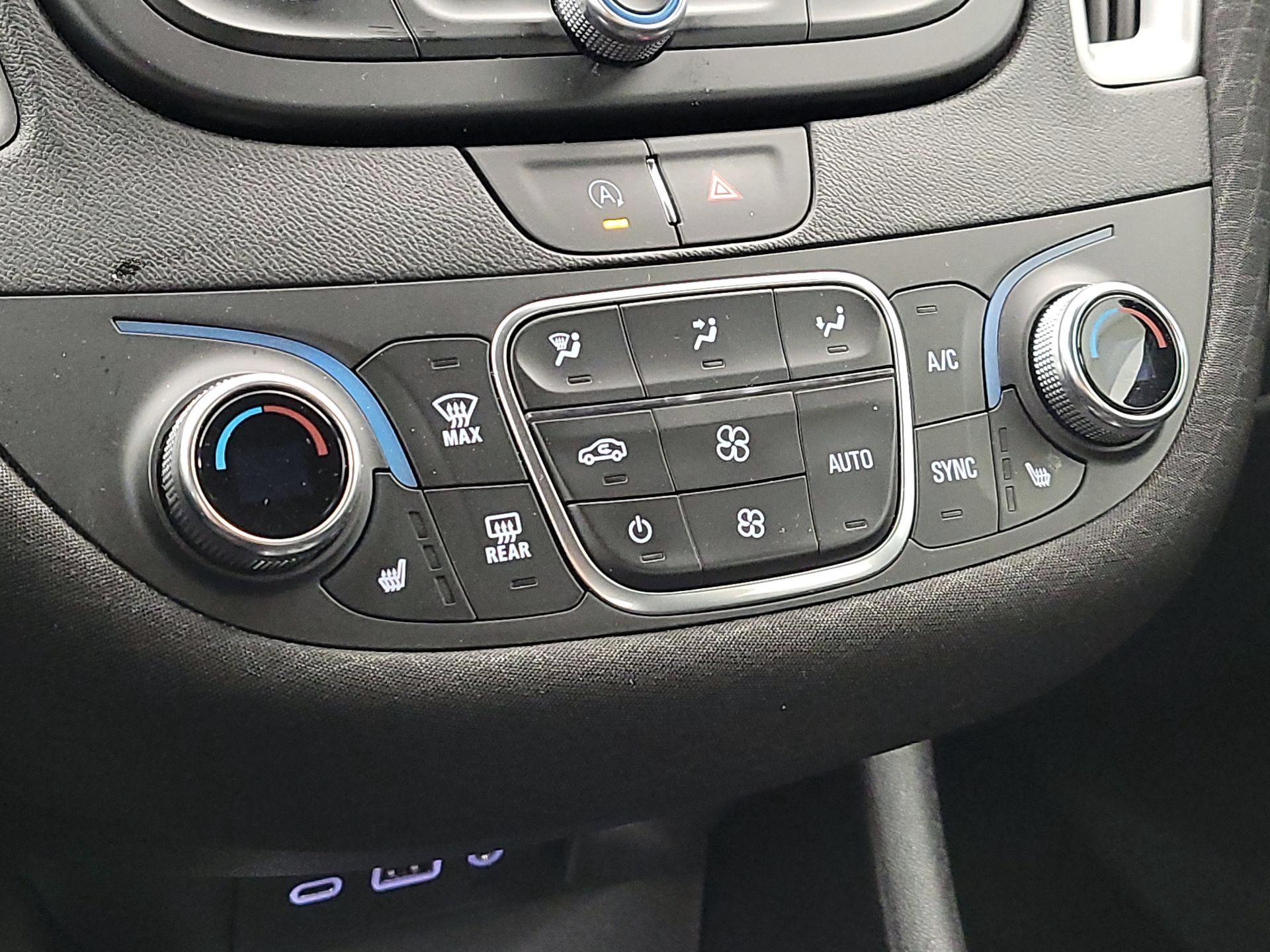 Thumbnail: 2024 Chevrolet Malibu - 16