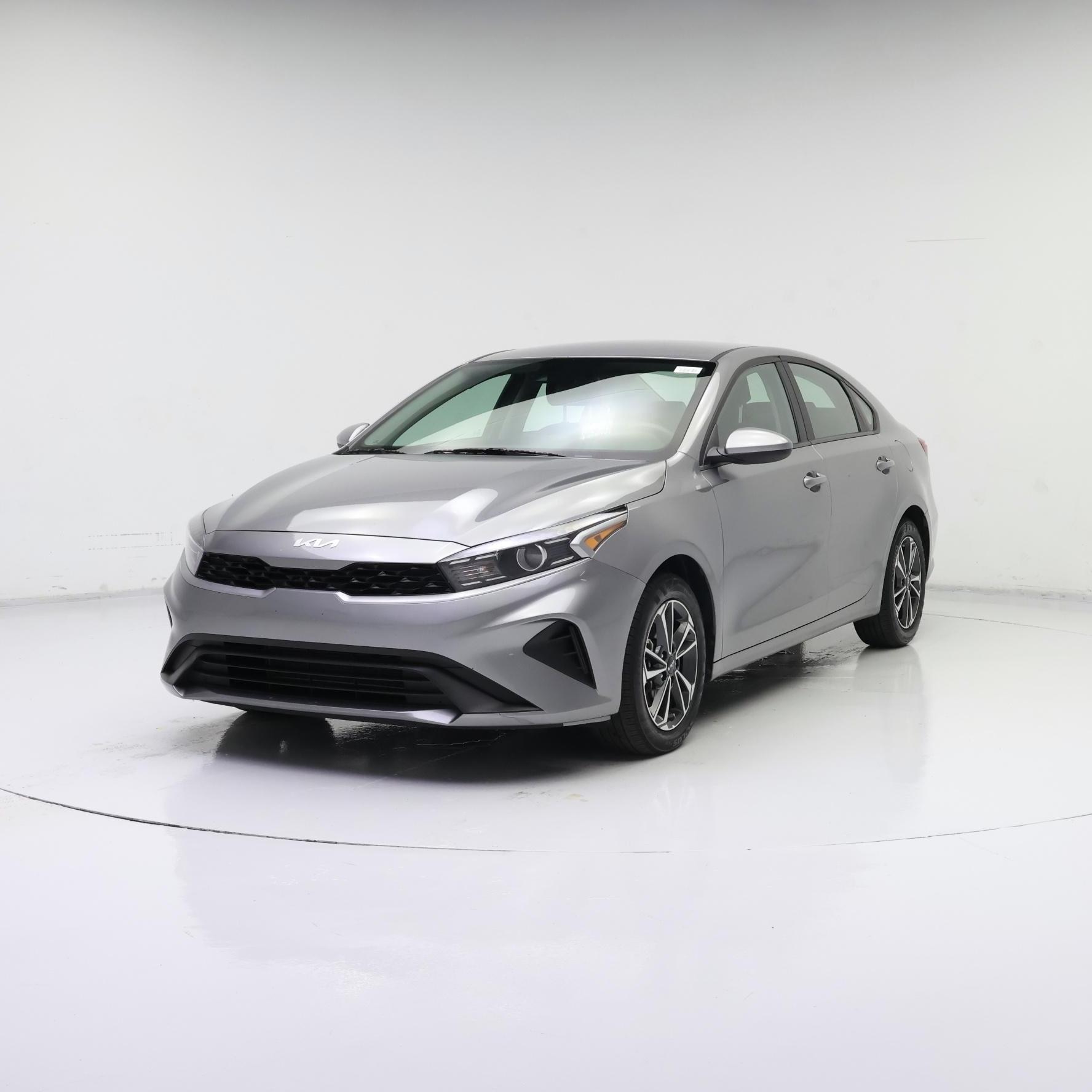 Thumbnail: 2024 Kia Forte - 4