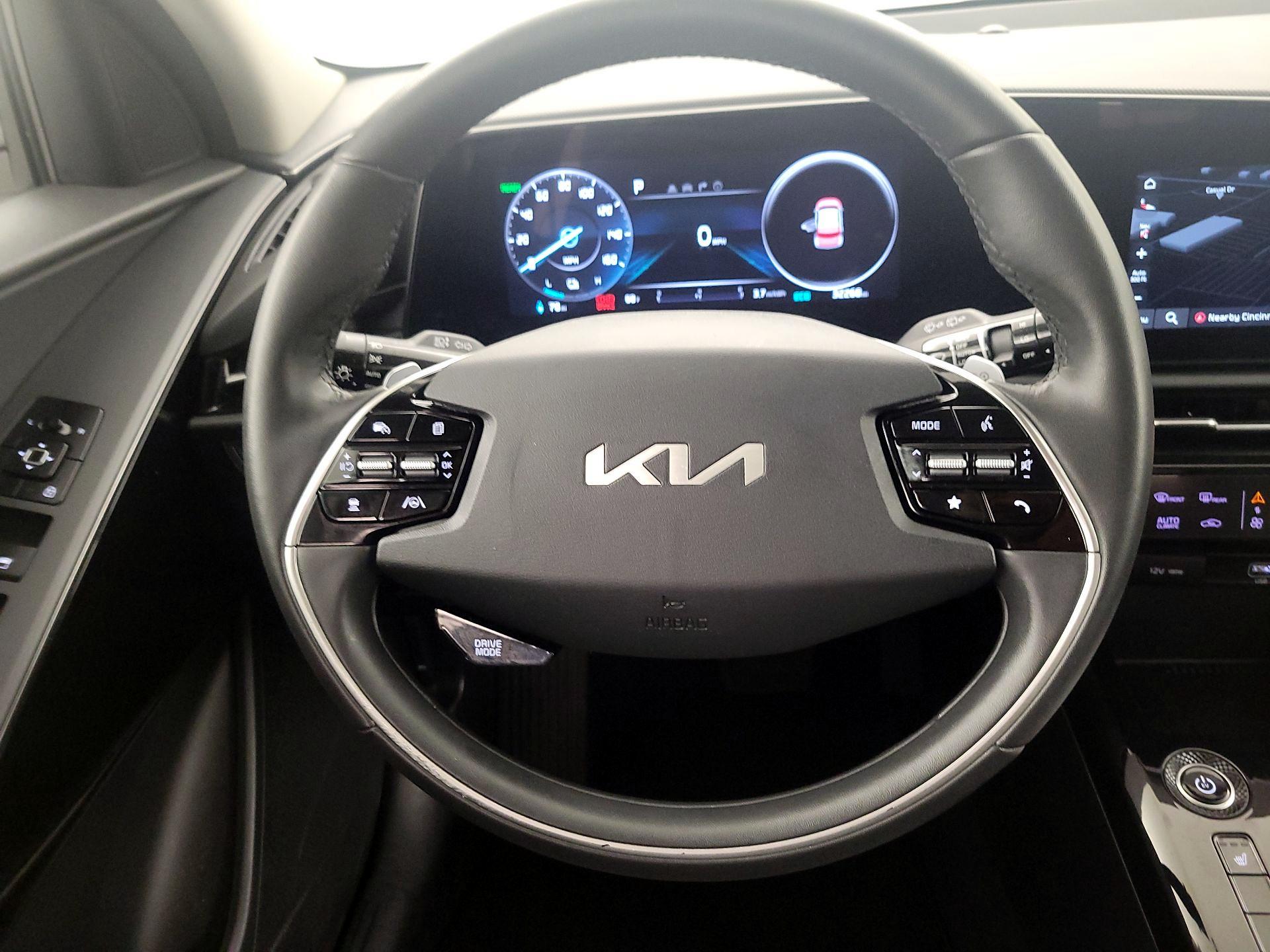 Thumbnail: 2023 Kia Niro - 10