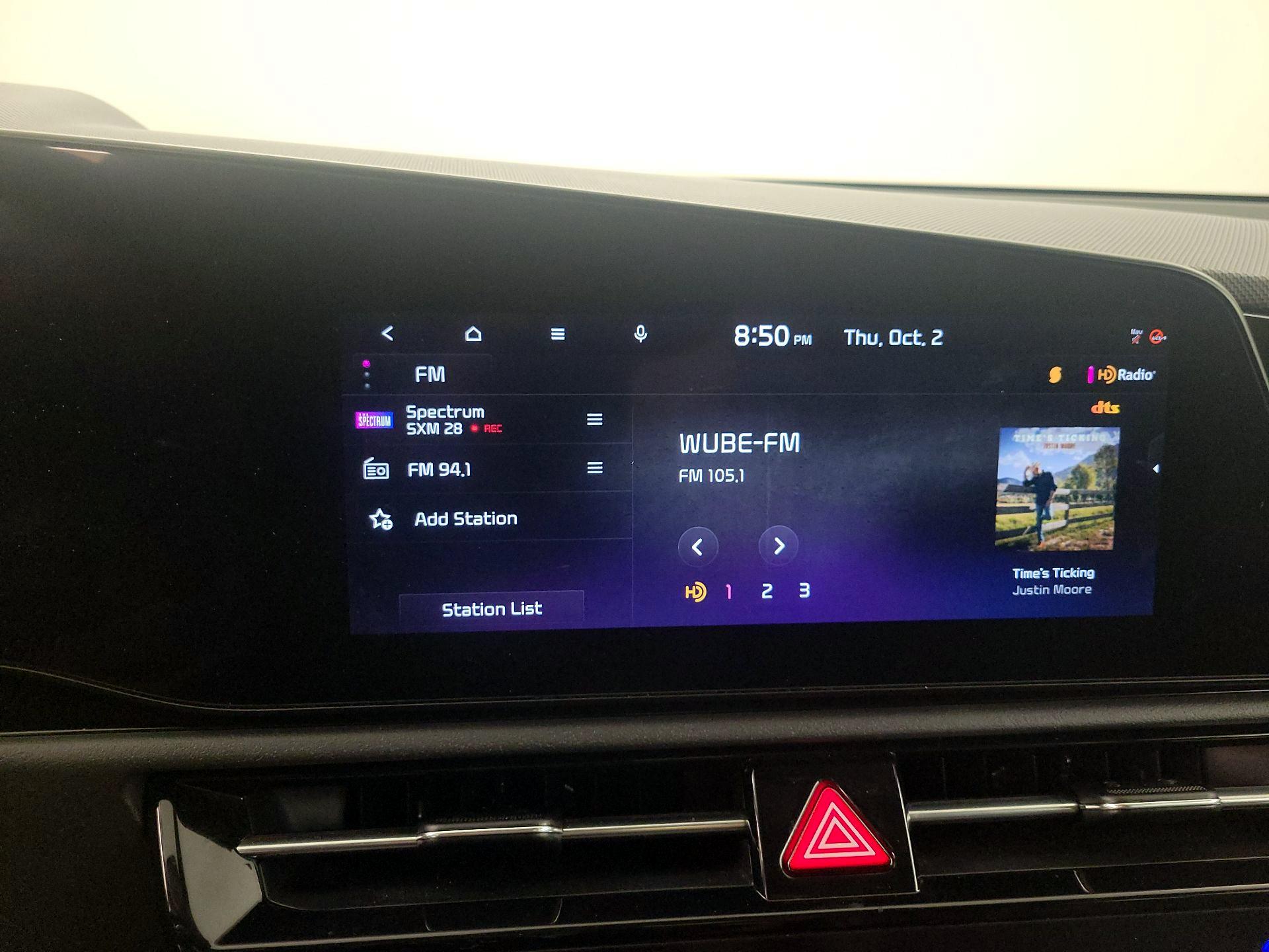 Thumbnail: 2023 Kia Niro - 16